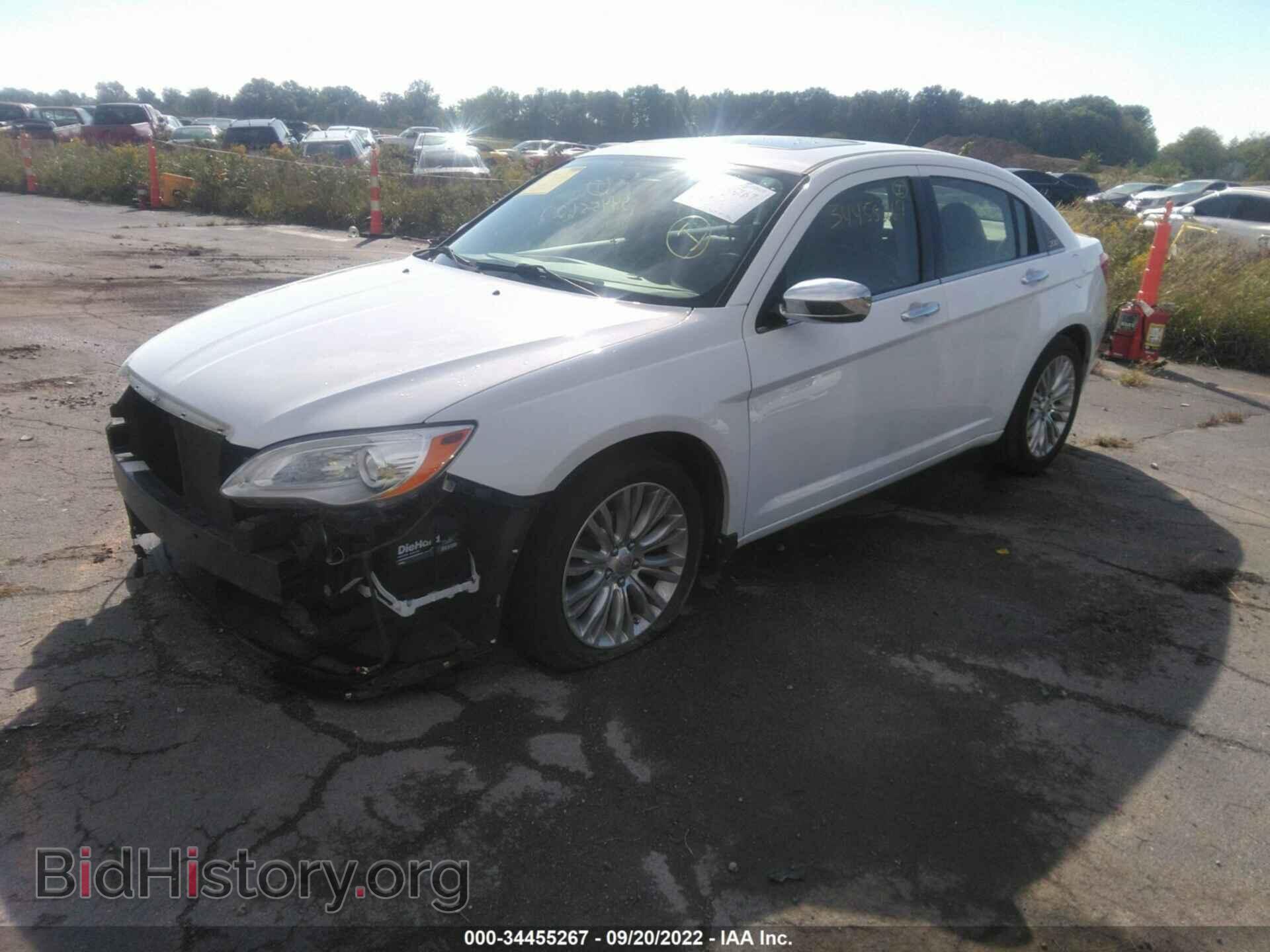 2013 CHRYSLER 200 - VIN: 1C3CCBCG8DN684530 - Фото 2