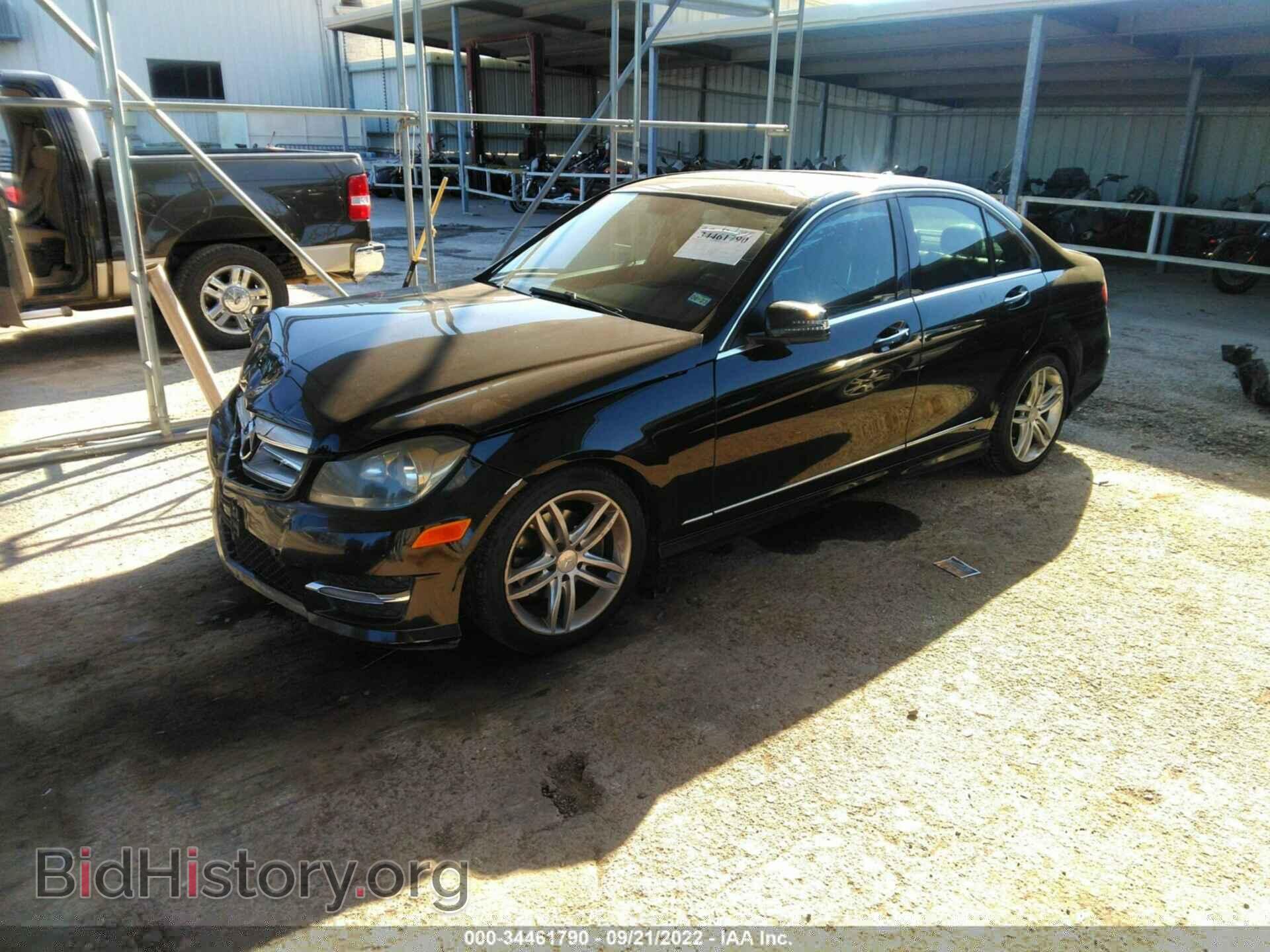 2013 MERCEDES-BENZ C-CLASS - VIN: WDDGF4HB6DR280203 - Фото 2