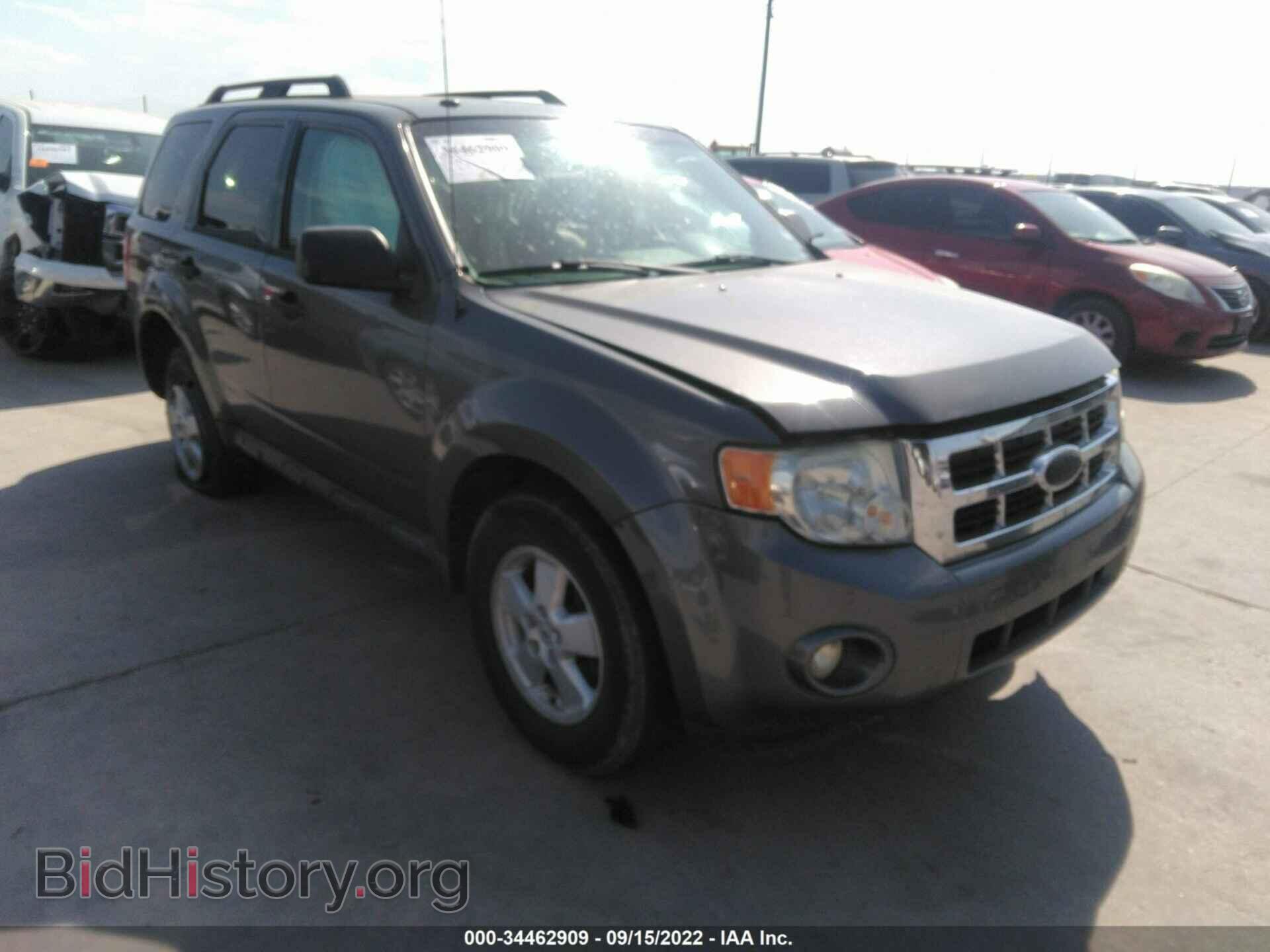 Фотография 1FMCU0DG8AKC67977 - FORD ESCAPE 2010