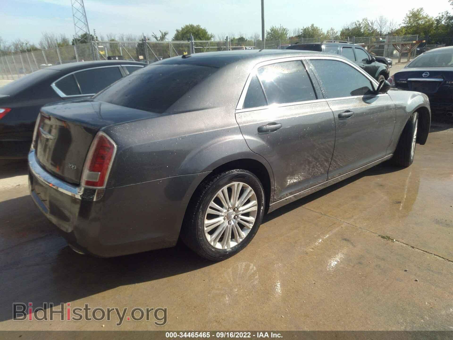 2013 CHRYSLER 300 - VIN: 2C3CCARG7DH581173 - Photo 4