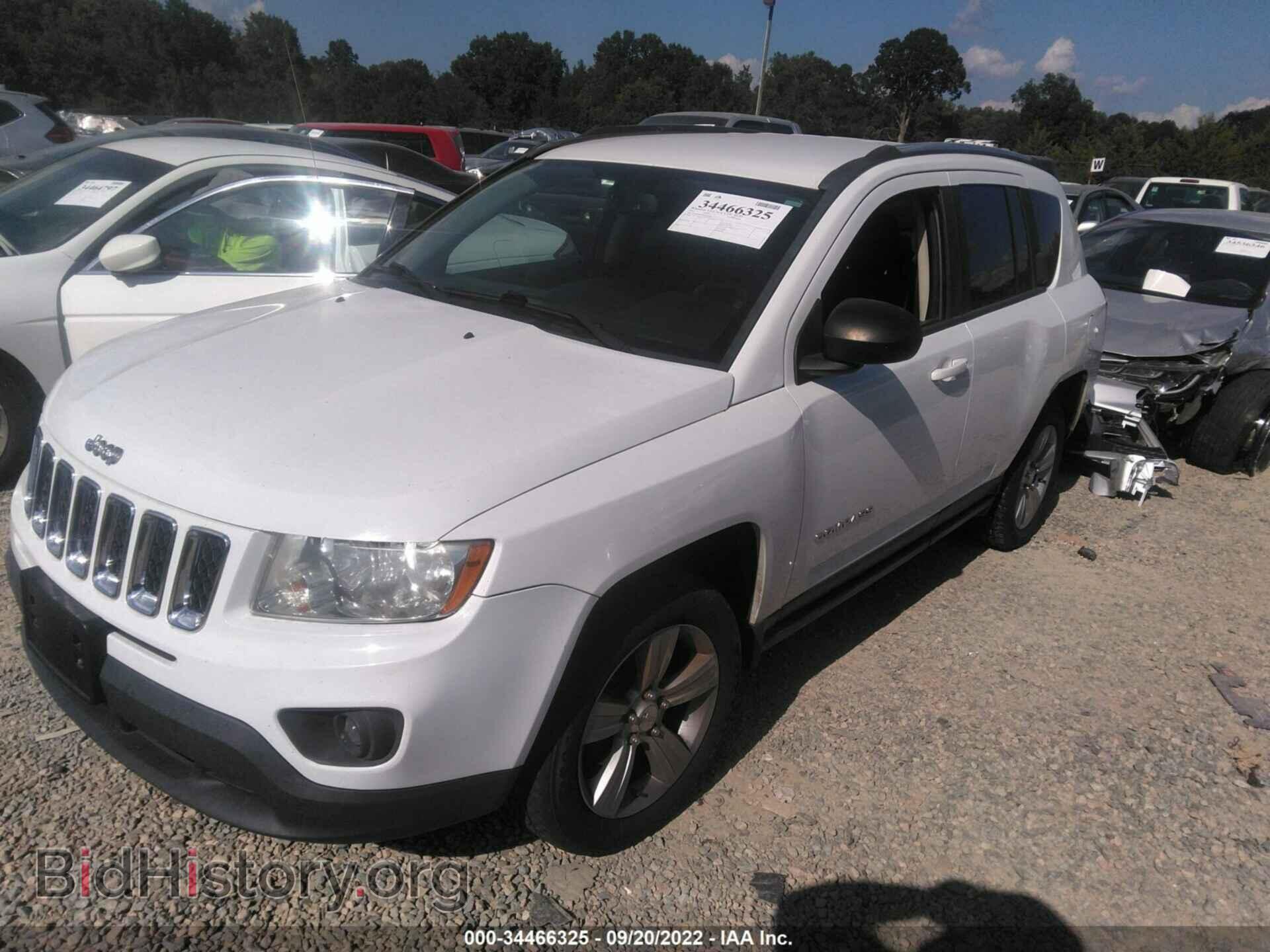 2012 JEEP COMPASS - VIN: 1C4NJDBBXCD563594 - Photo 2
