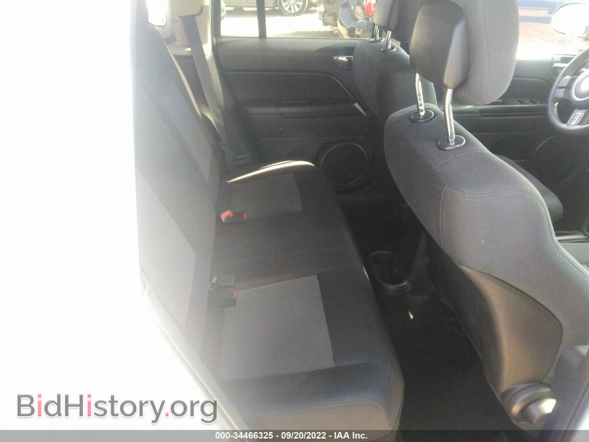 2012 JEEP COMPASS - VIN: 1C4NJDBBXCD563594 - Photo 8