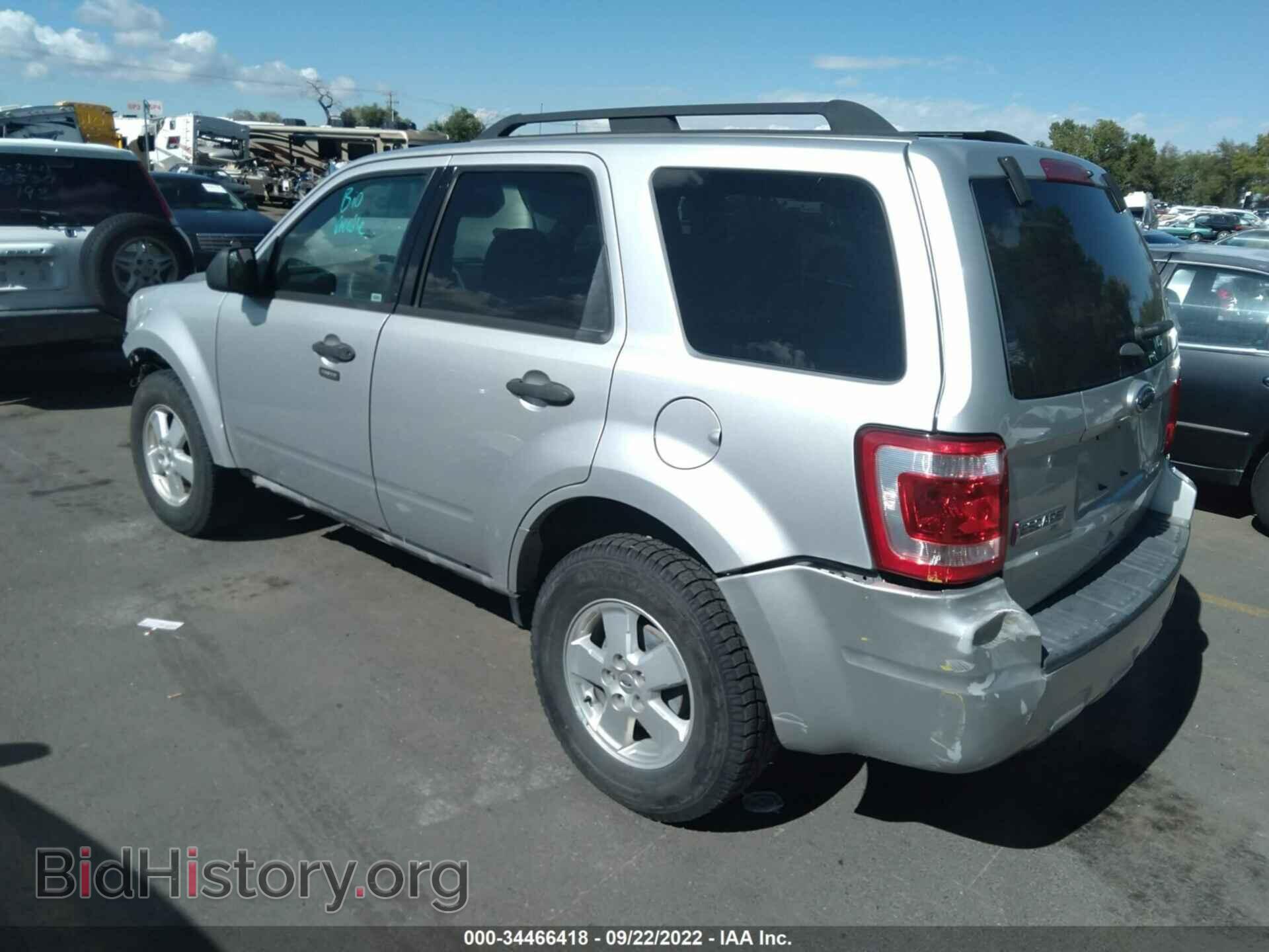 2011 FORD ESCAPE - VIN: 1FMCU0DG5BKA99040 - Фото 3