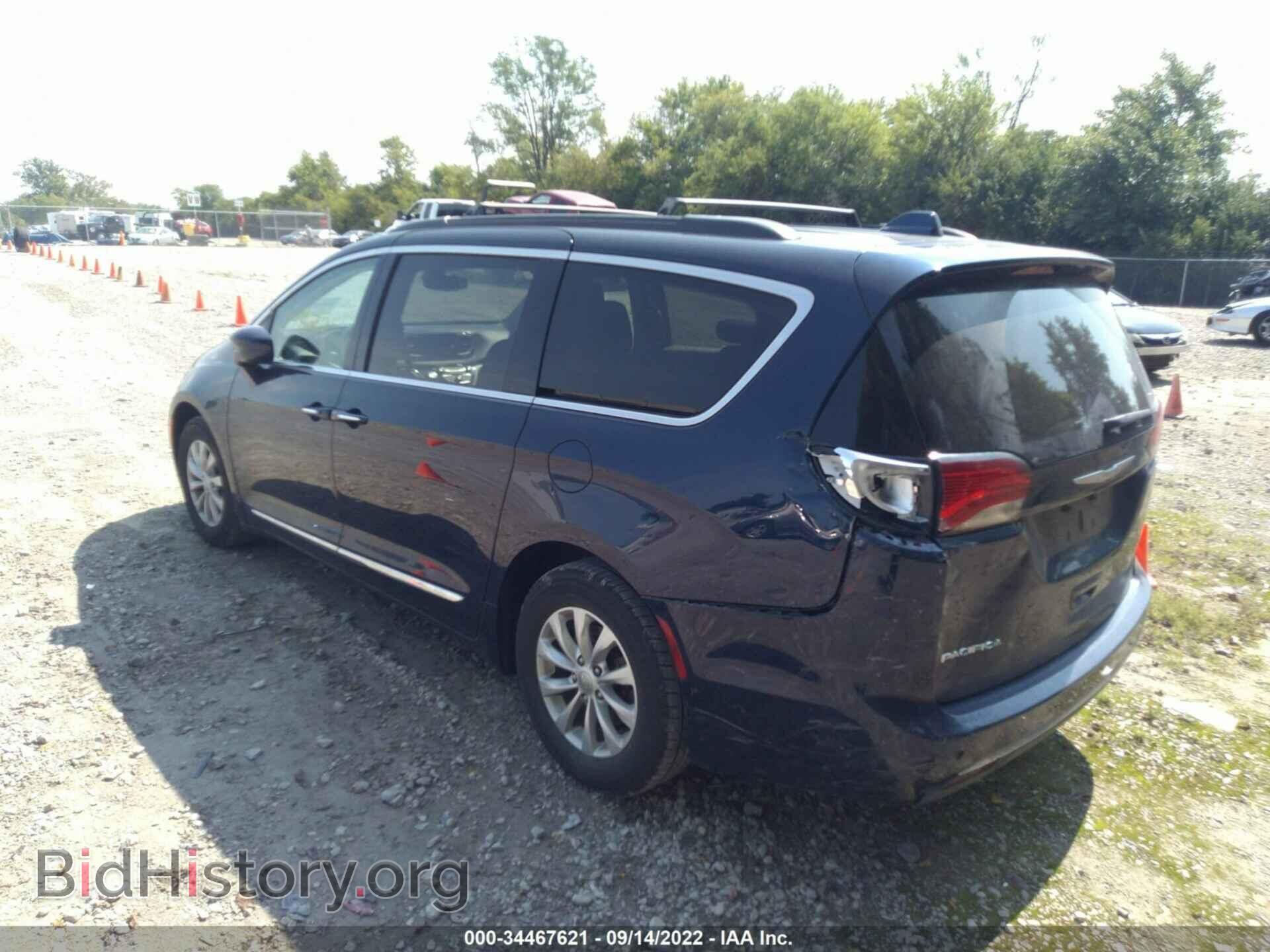 2017 CHRYSLER PACIFICA - VIN: 2C4RC1BG7HR526691 - Фото 3