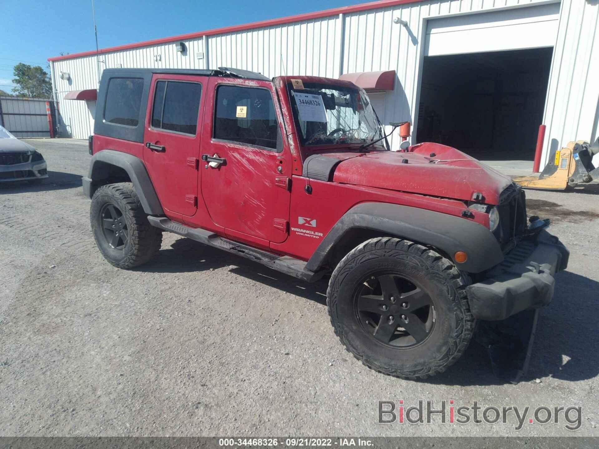 Photo 1J4GB39118L650210 - JEEP WRANGLER 2008