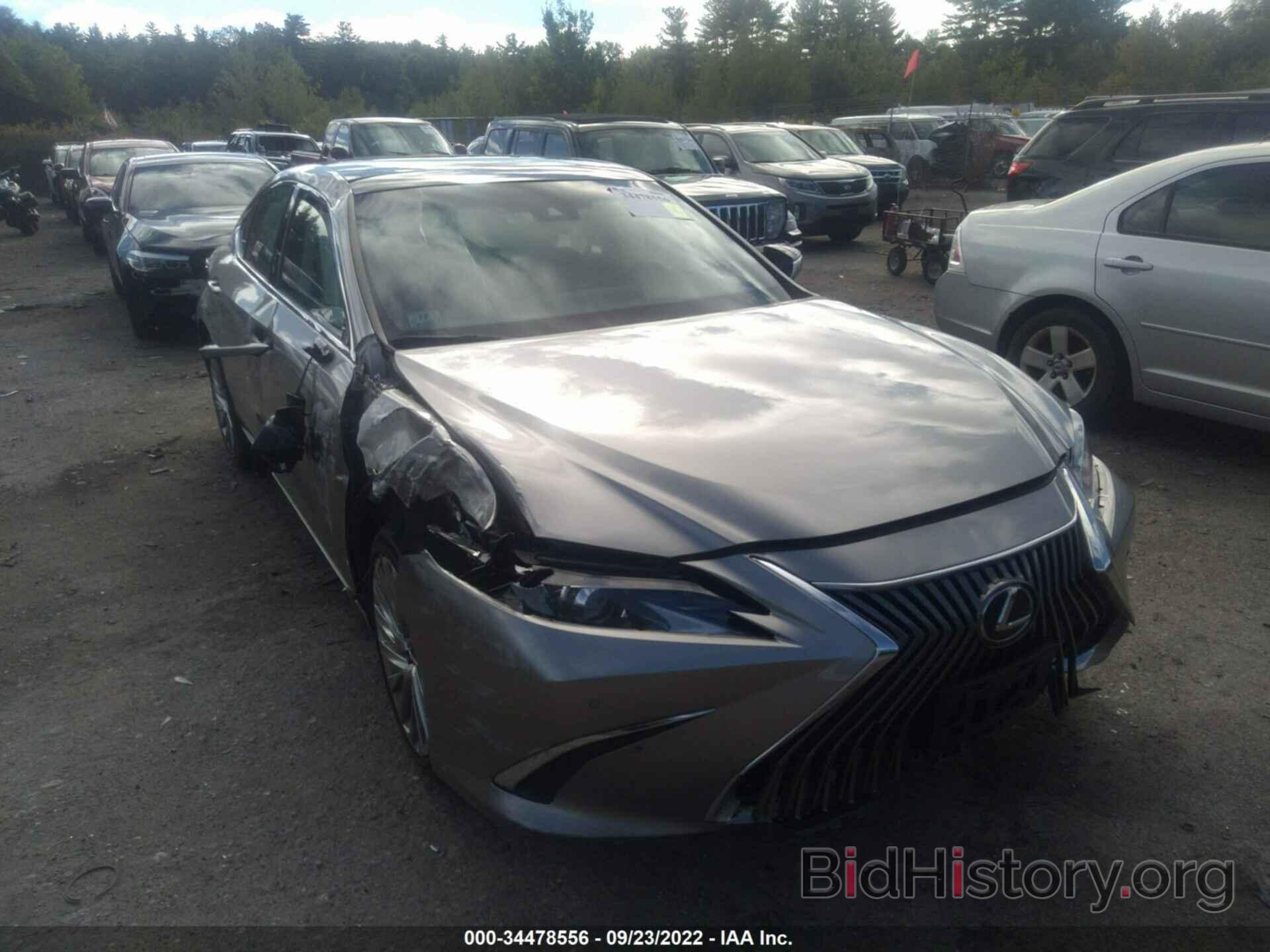 Photo 58ABZ1B19KU016045 - LEXUS ES 2019