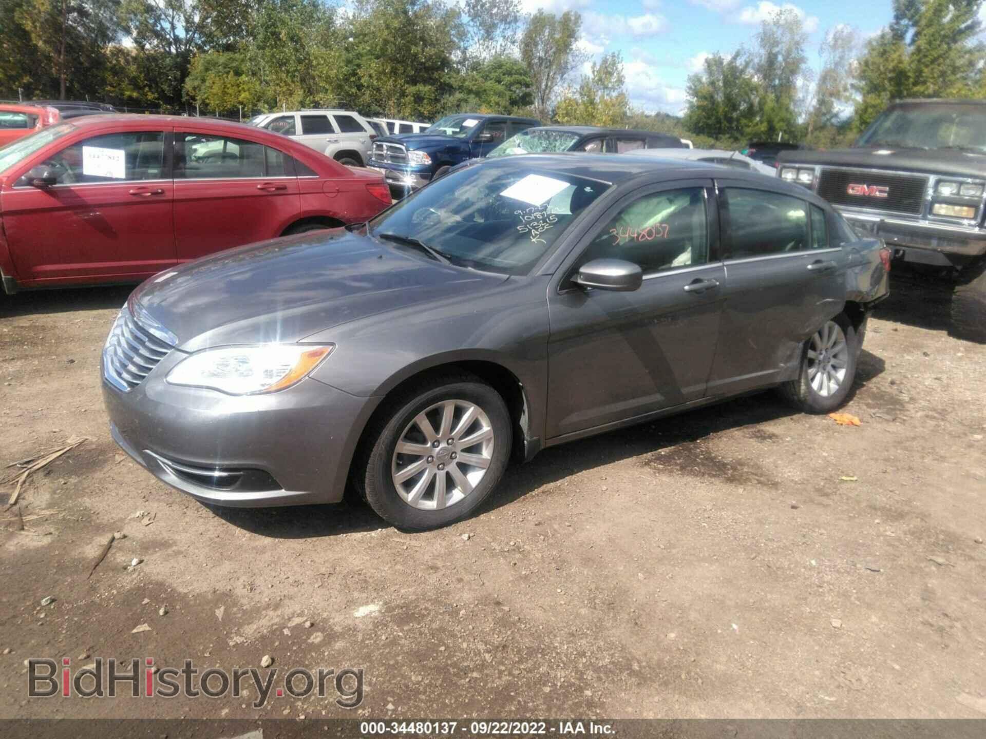2013 CHRYSLER 200 - VIN: 1C3CCBBB4DN513215 - Фото 2