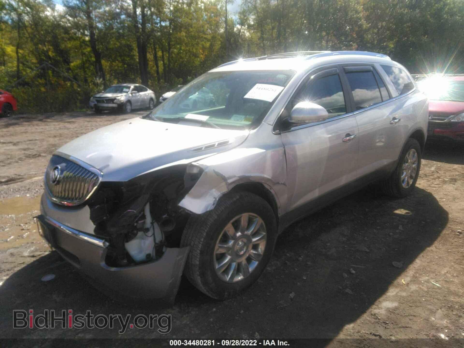 2012 BUICK ENCLAVE - VIN: 5GAKVCED9CJ422081 - Фото 2
