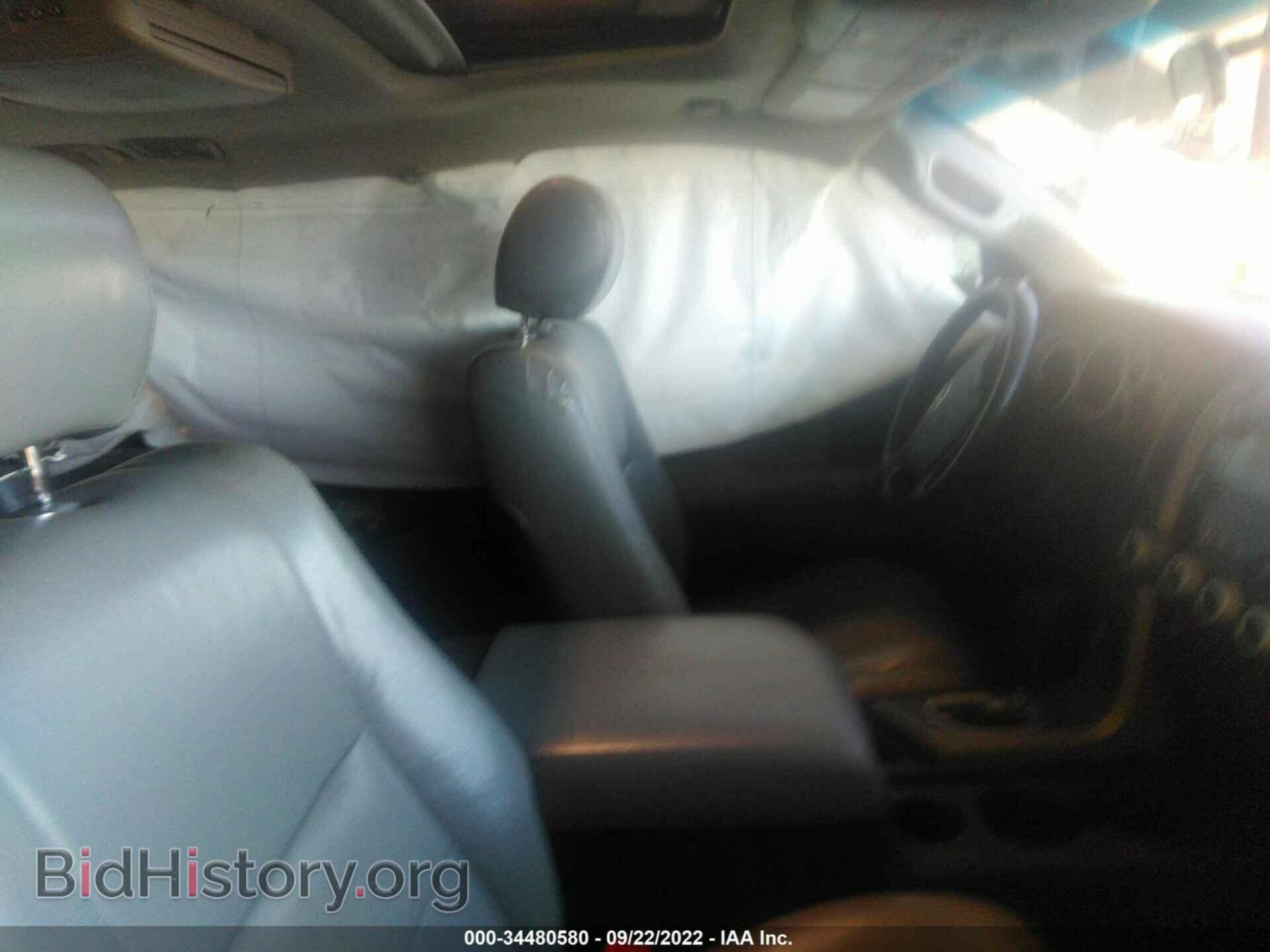 2011 TOYOTA SEQUOIA - VIN: 5TDBY5G16BS040645 - Фото 5