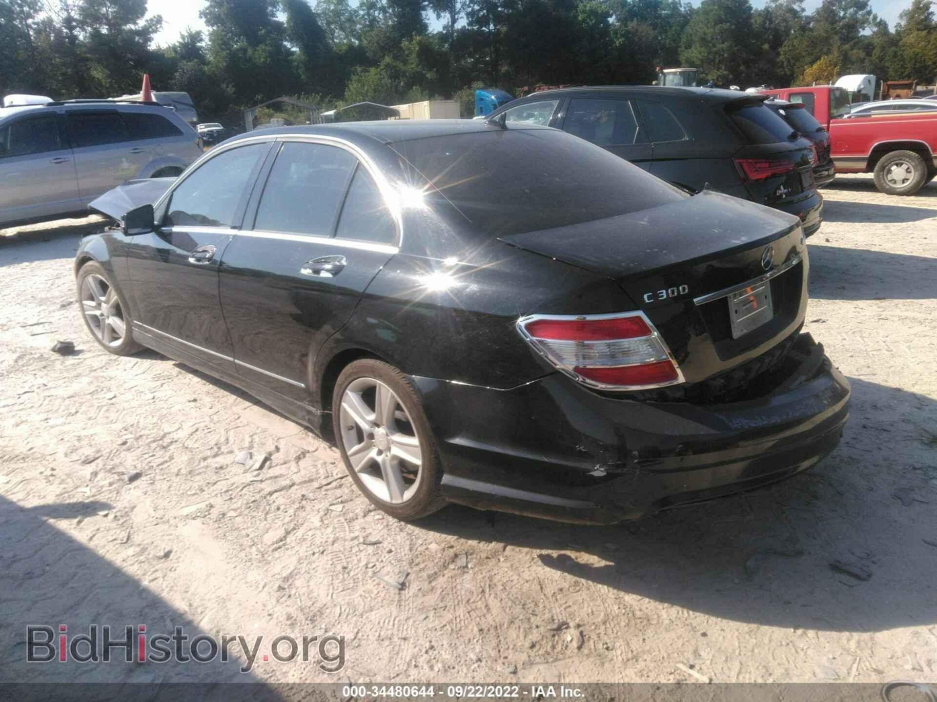 2010 MERCEDES-BENZ C-CLASS - VIN: WDDGF8BB2AR089437 - Фото 3