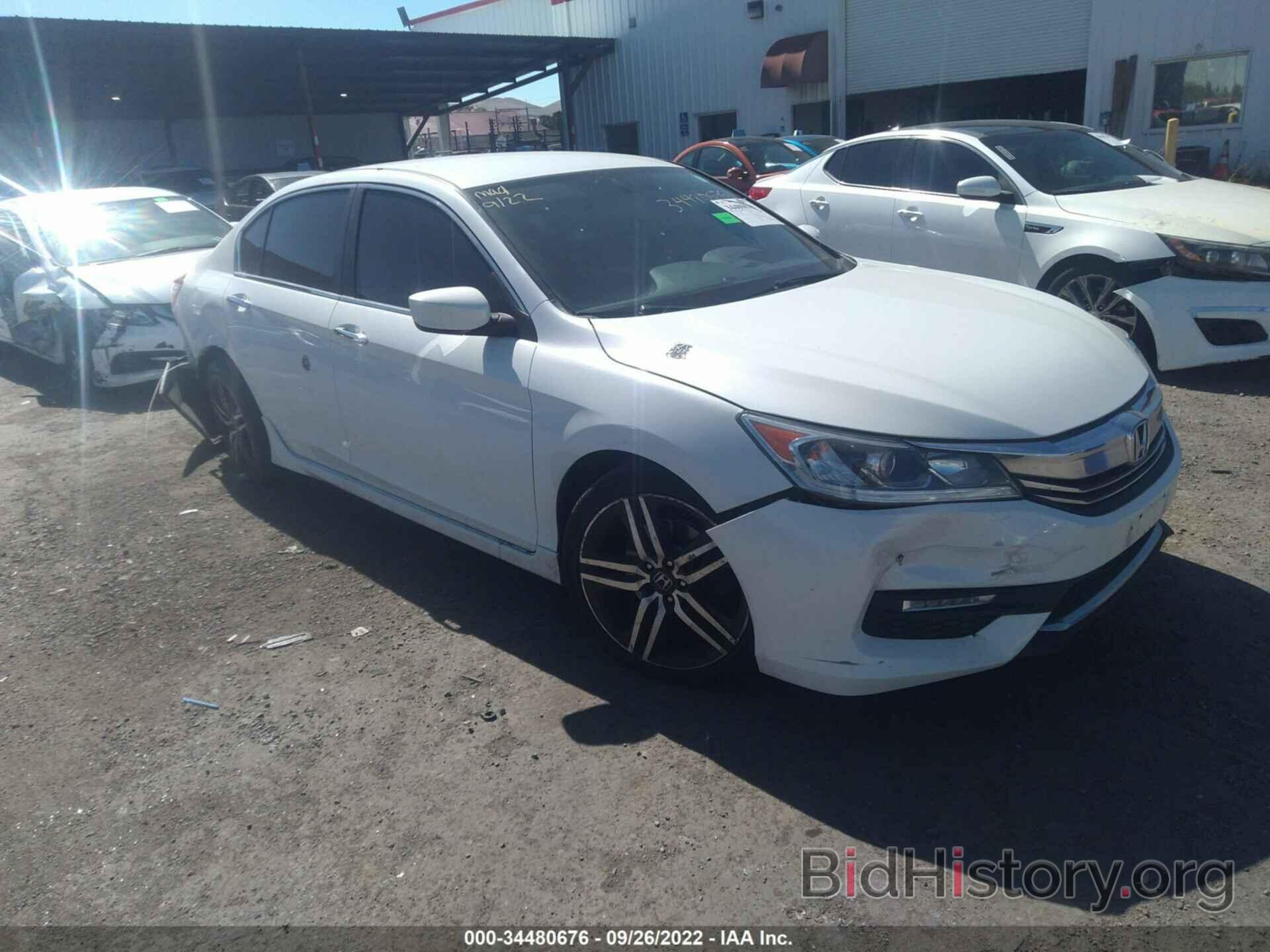 Photo 1HGCR2F14HA057906 - HONDA ACCORD SEDAN 2017