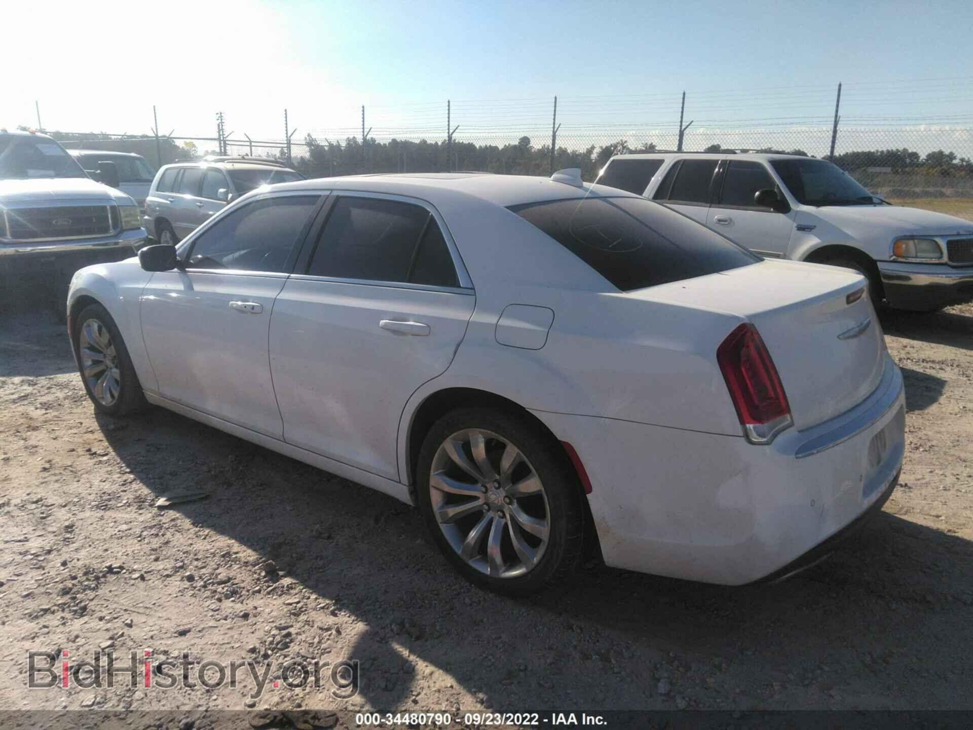 2016 CHRYSLER 300 - VIN: 2C3CCAAG9GH334432 - Фото 3