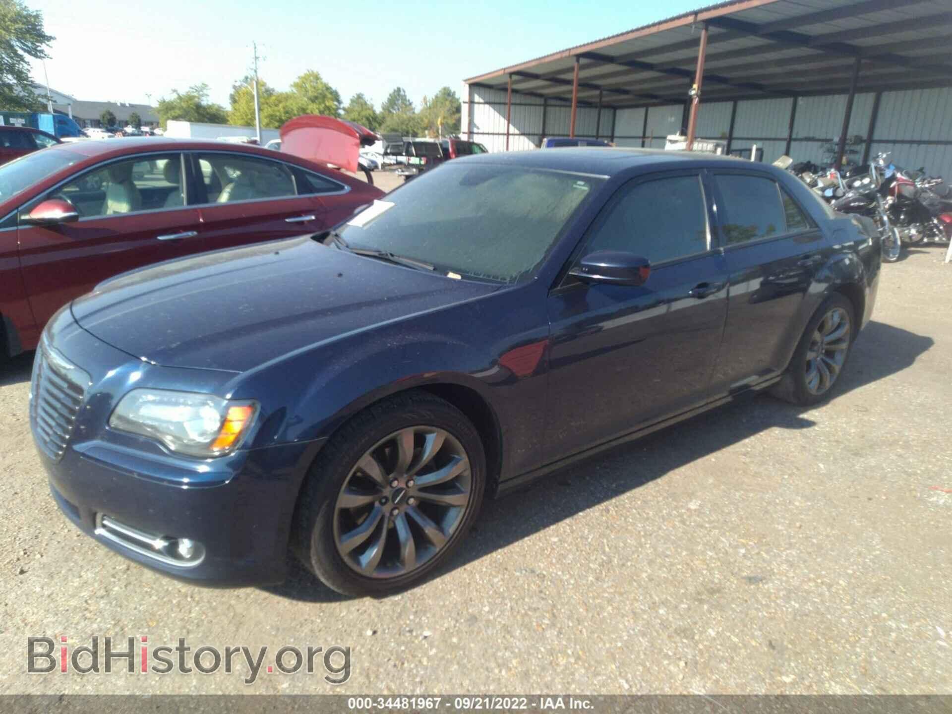 2014 CHRYSLER 300 - VIN: 2C3CCABG1EH229038 - Фото 2