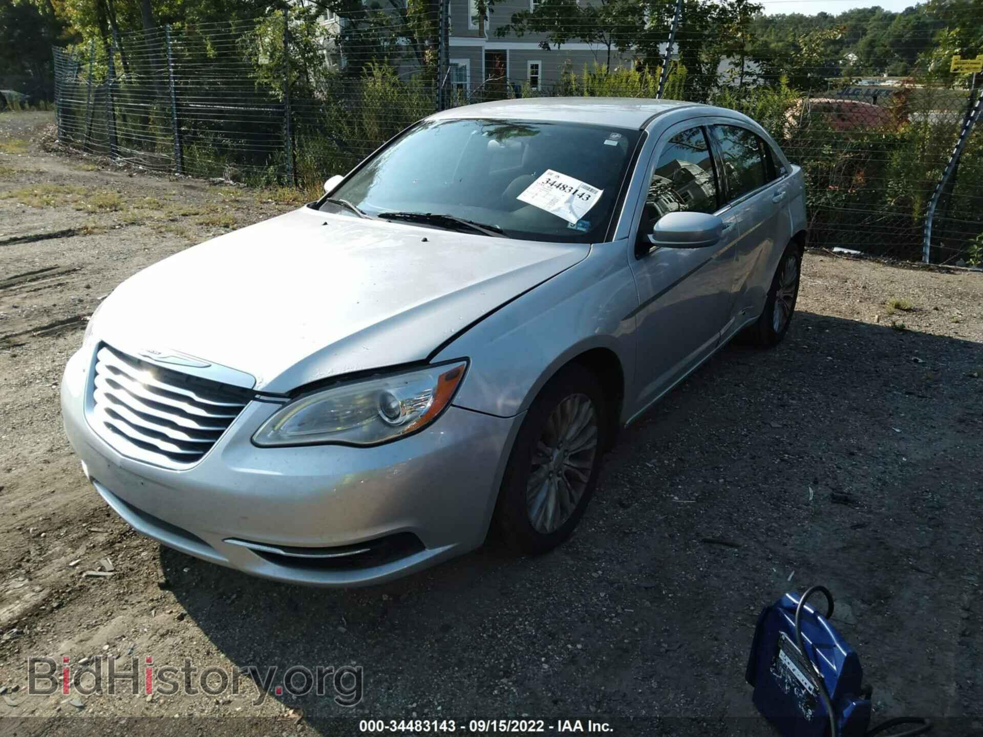 2012 CHRYSLER 200 - VIN: 1C3CCBAB0CN149360 - Фото 2