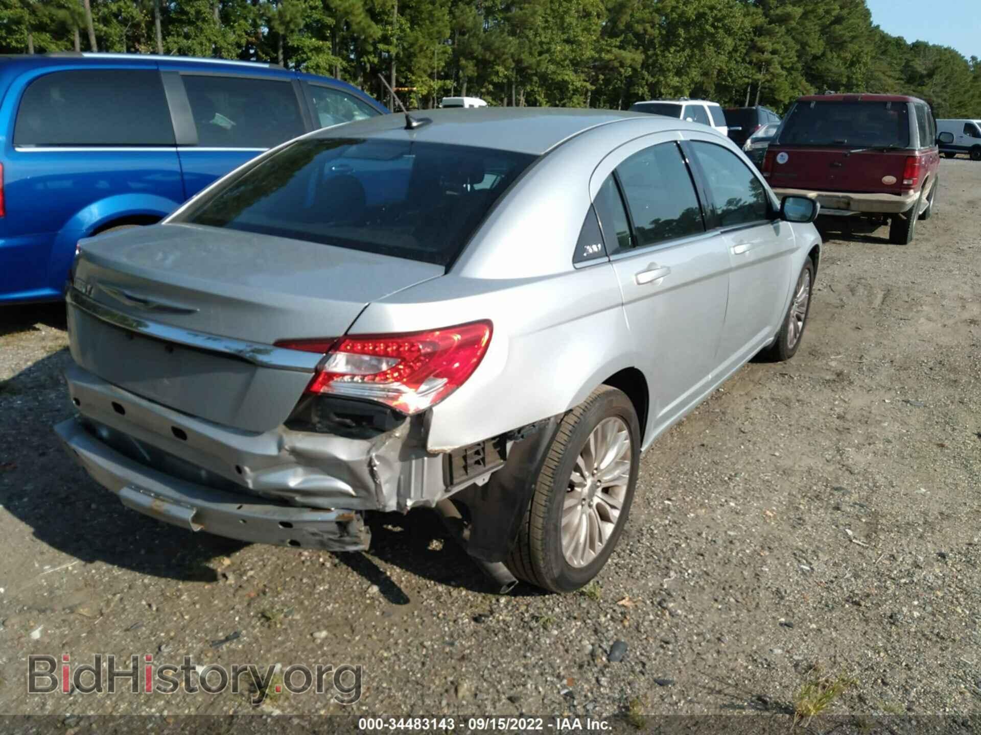 2012 CHRYSLER 200 - VIN: 1C3CCBAB0CN149360 - Фото 4
