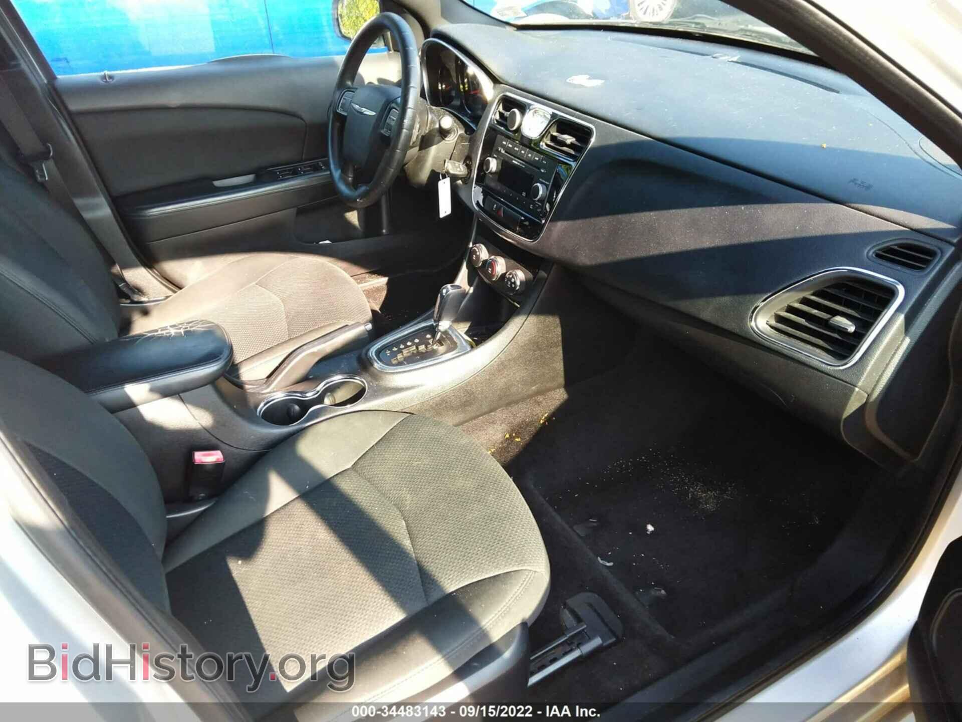 2012 CHRYSLER 200 - VIN: 1C3CCBAB0CN149360 - Фото 5