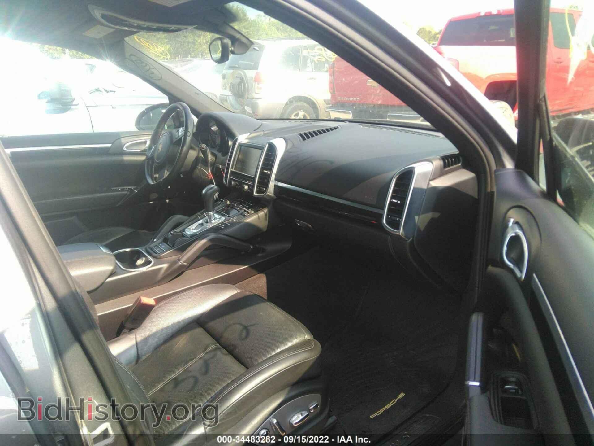 2011 PORSCHE CAYENNE - VIN: WP1AB2A25BLA44294 - Photo 5