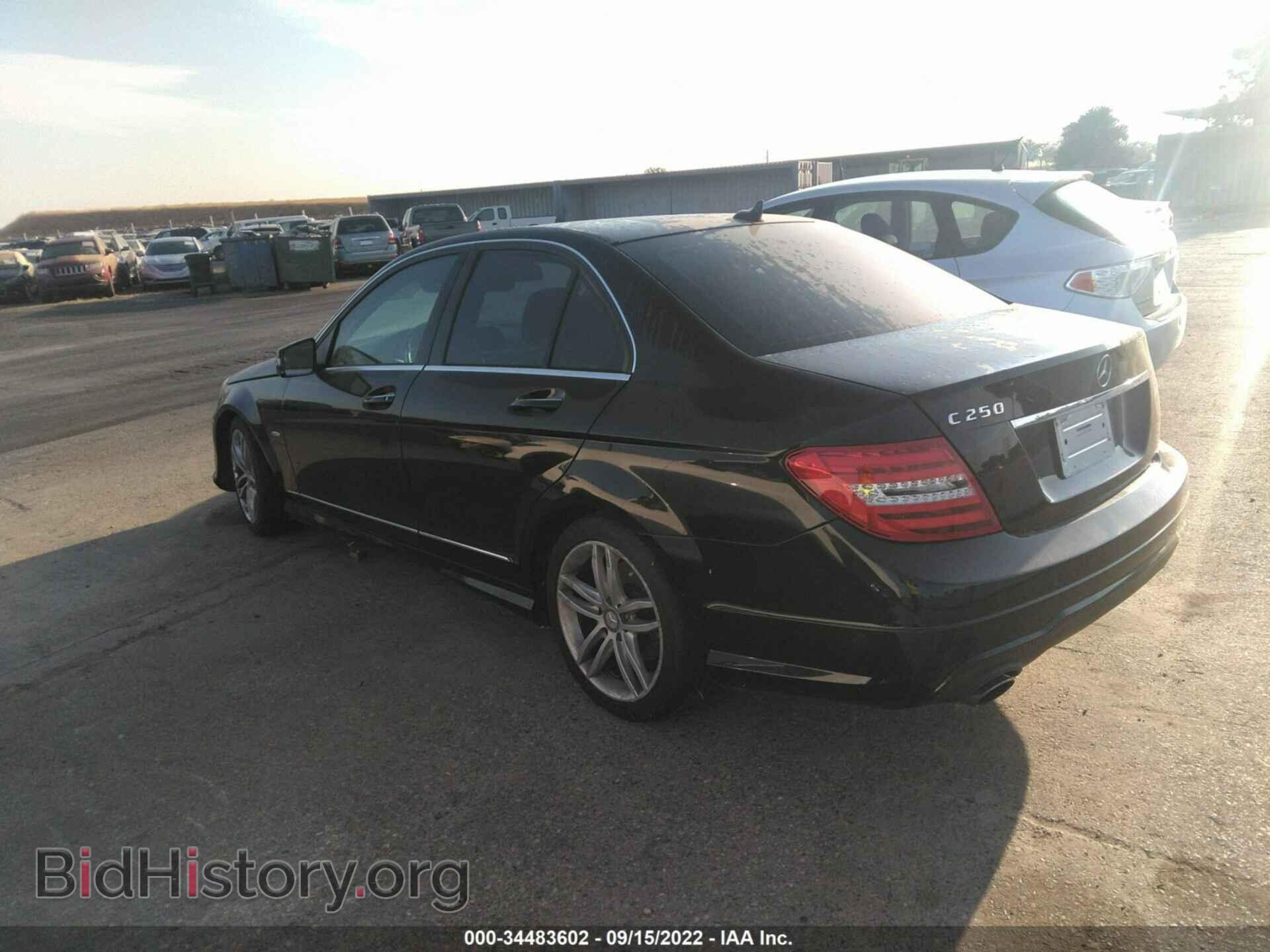 2012 MERCEDES-BENZ C-CLASS - VIN: WDDGF4HB8CA620903 - Фото 3