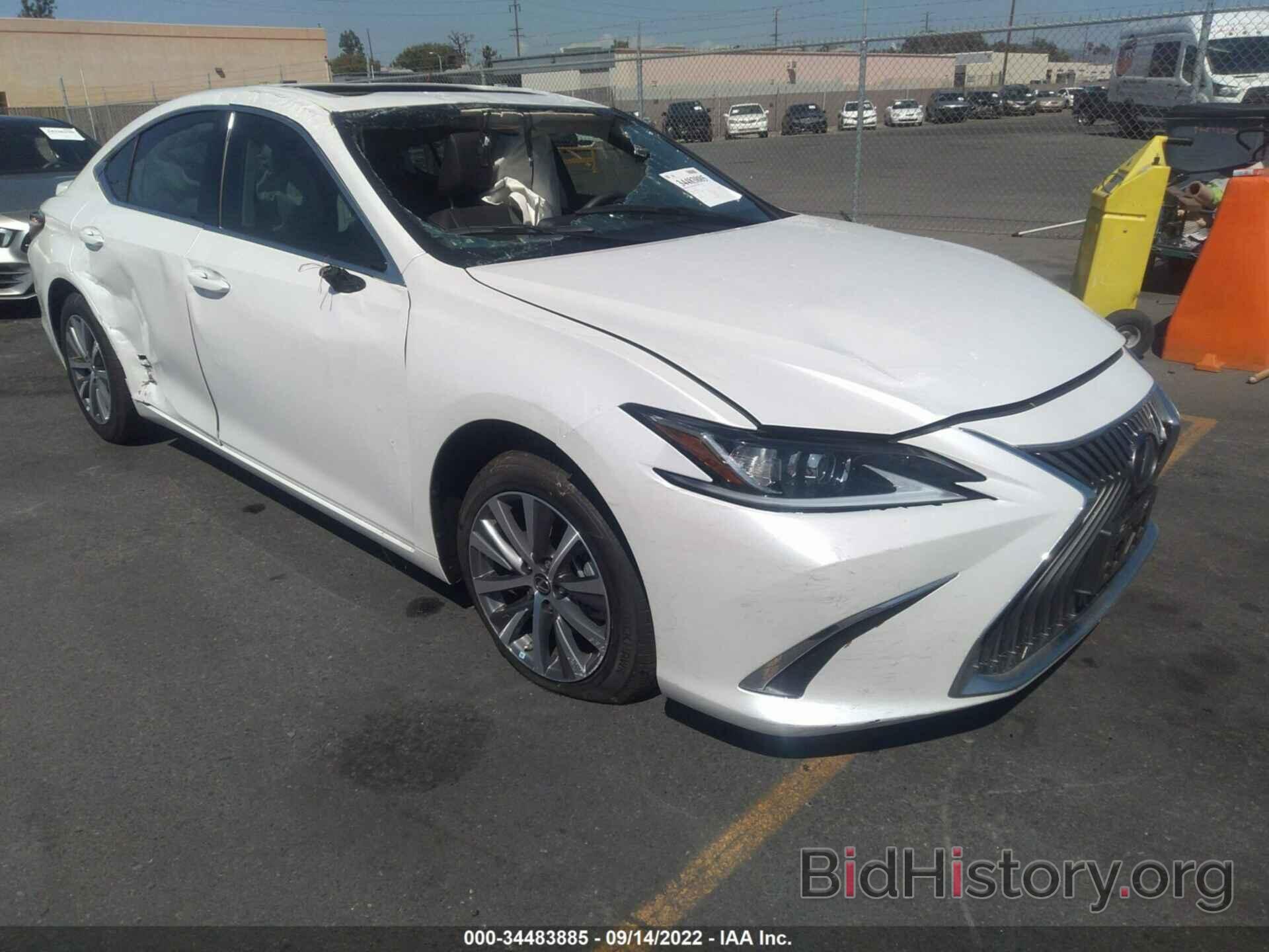 Photo 58ACA1C13MU011159 - LEXUS ES 2021