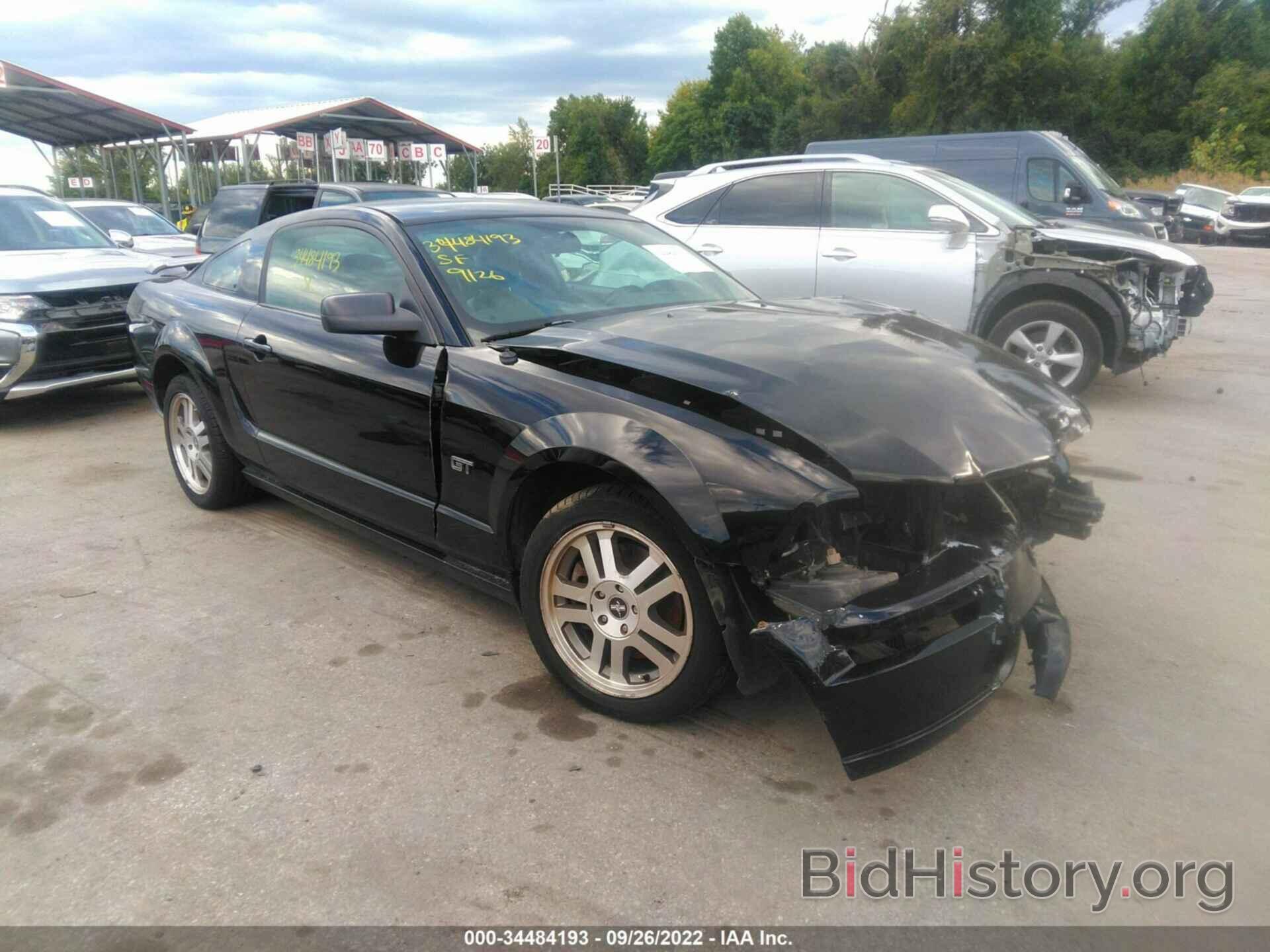Photo 1ZVHT82H265156674 - FORD MUSTANG 2006