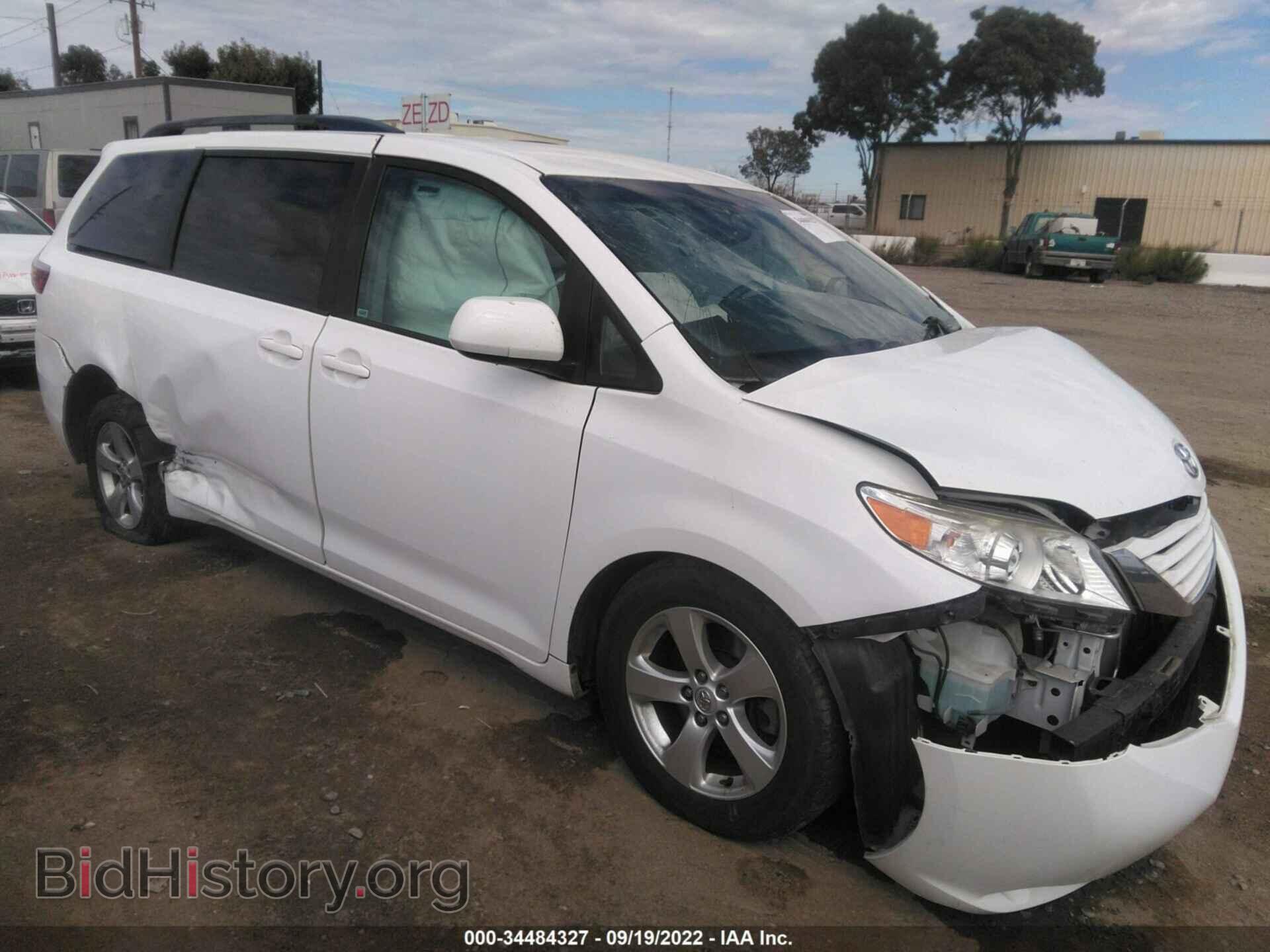 Фотография 5TDKK3DC2FS615308 - TOYOTA SIENNA 2015