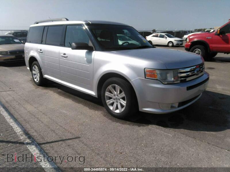2010 Ford FLEX SE (VIN 2FMGK5BC7ABA67977) — photo 1 of 11, IAAI