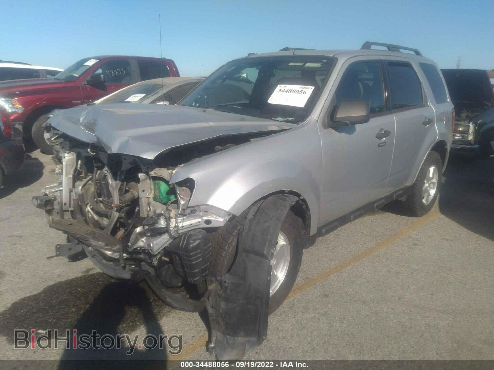 2011 FORD ESCAPE - VIN: 1FMCU0D71BKB59704 - Фото 2