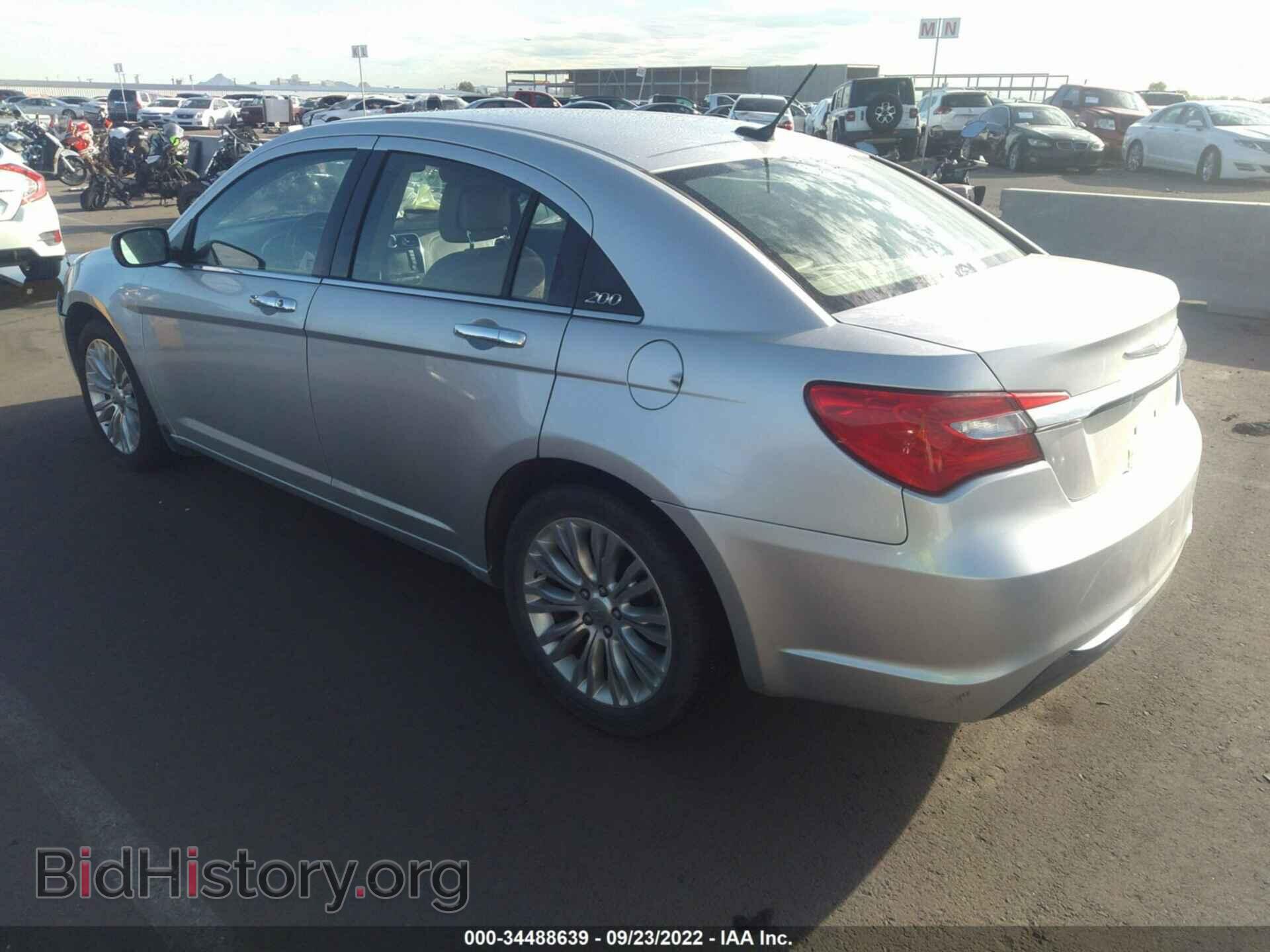 2011 CHRYSLER 200 - VIN: 1C3BC2FB6BN571037 - Фото 3