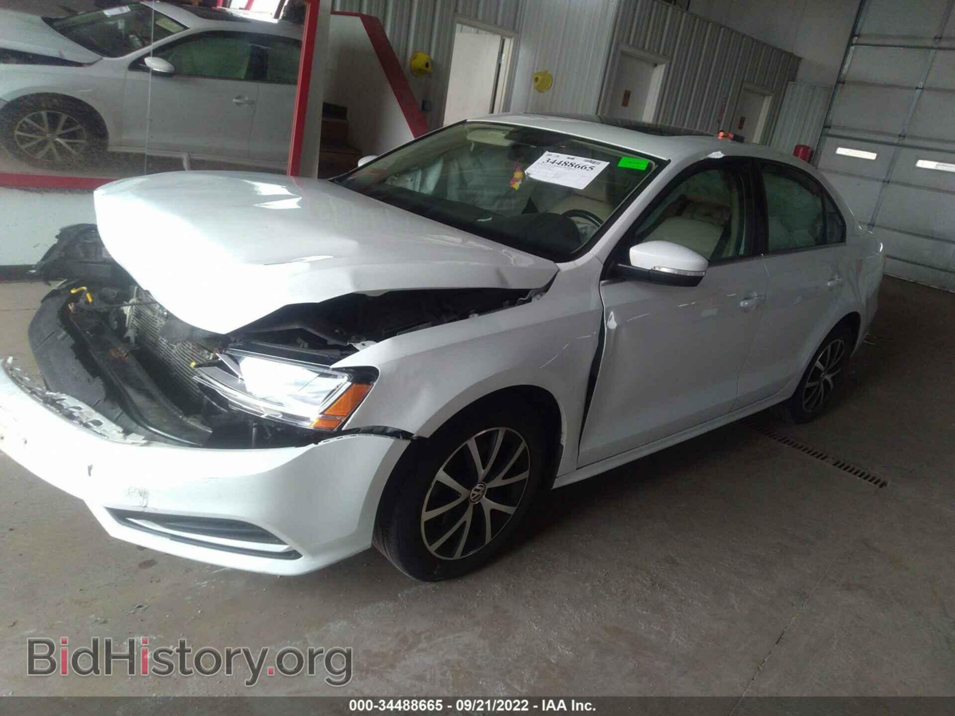 2017 VOLKSWAGEN JETTA - VIN: 3VWDB7AJ3HM232898 - Фото 2