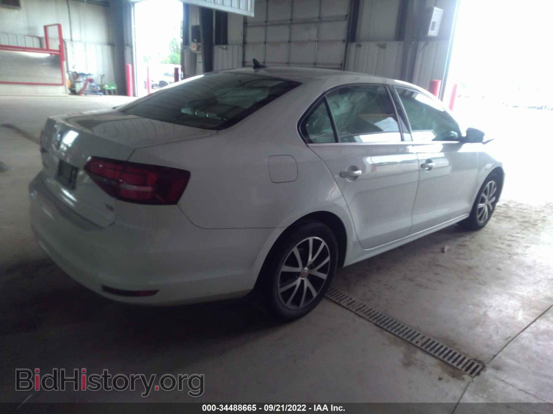 2017 VOLKSWAGEN JETTA - VIN: 3VWDB7AJ3HM232898 - Фото 4