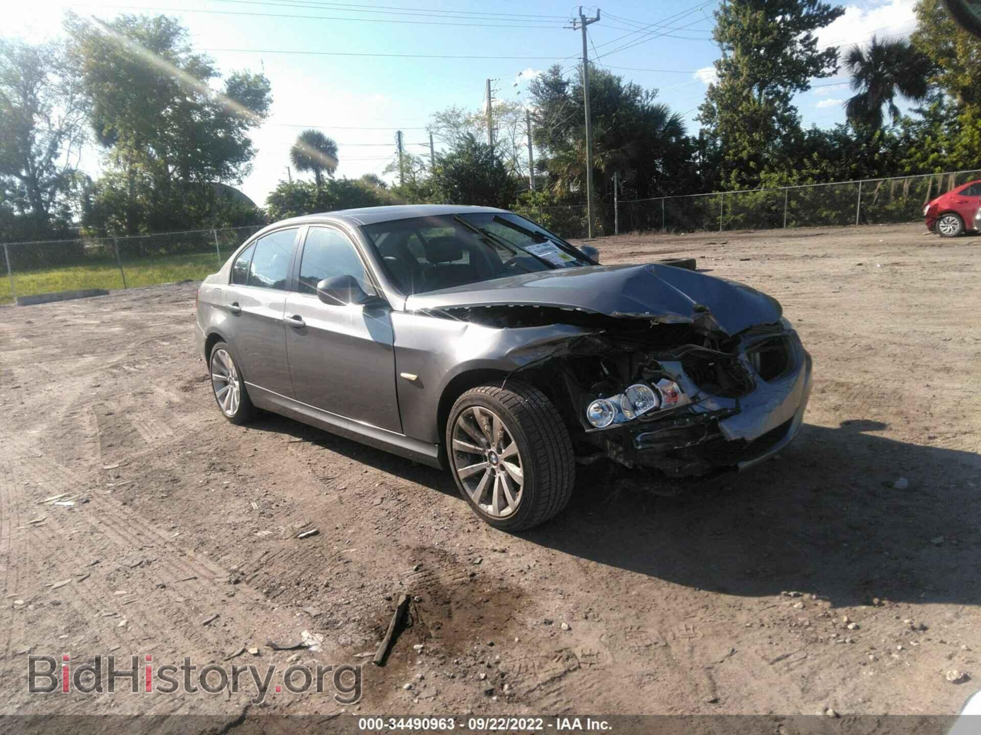 Photo WBAPH7C54BE679345 - BMW 3 SERIES 2011