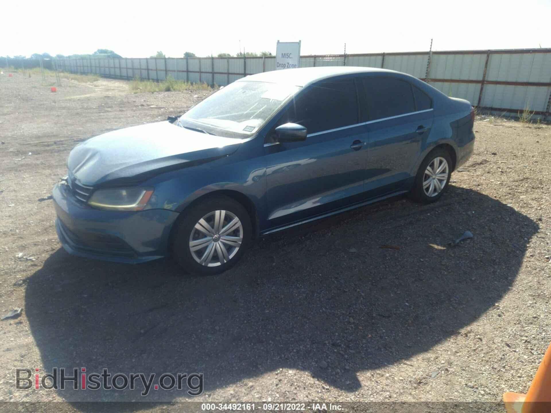 2017 VOLKSWAGEN JETTA - VIN: 3VW2B7AJ2HM412882 - Фото 2