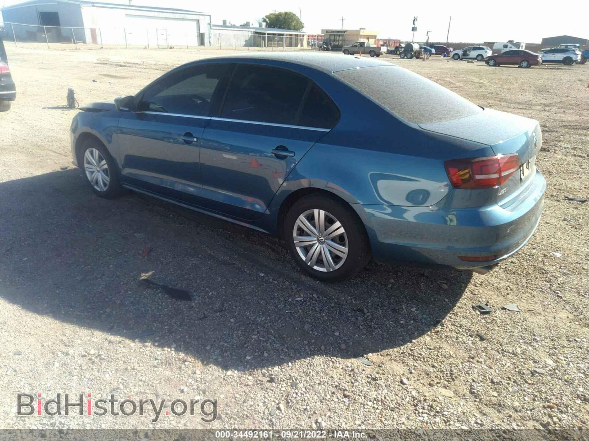2017 VOLKSWAGEN JETTA - VIN: 3VW2B7AJ2HM412882 - Фото 3