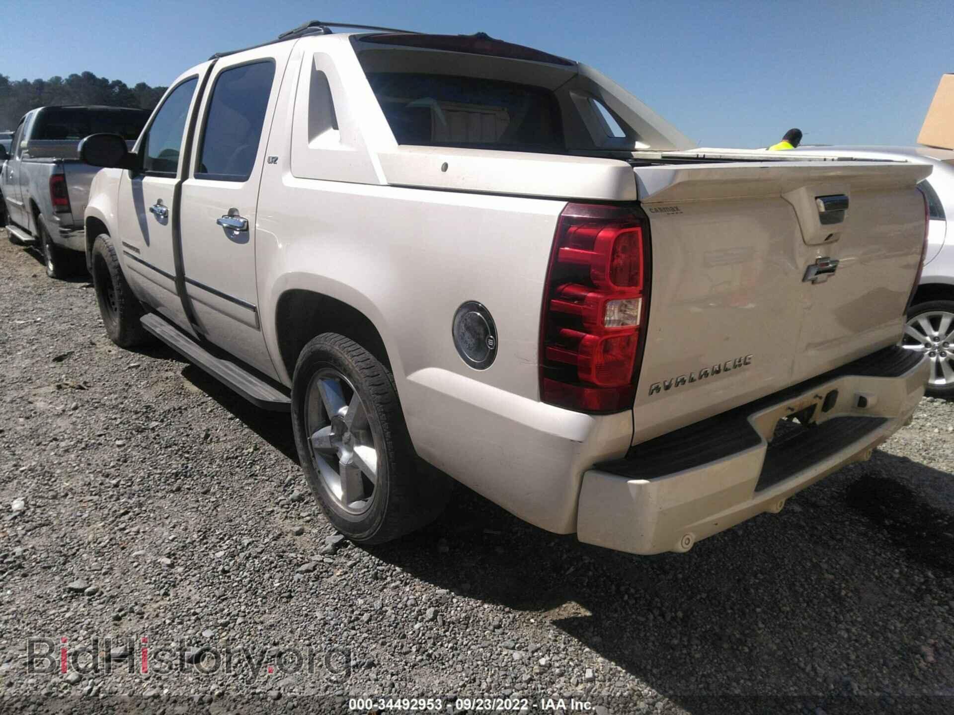 2012 CHEVROLET AVALANCHE - VIN: 3GNMCGE00CG307573 - Фото 3