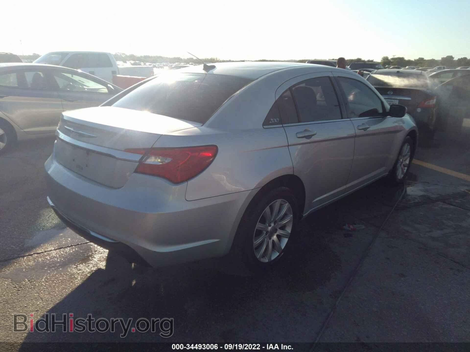 2012 CHRYSLER 200 - VIN: 1C3CCBBBXCN163930 - Фото 4