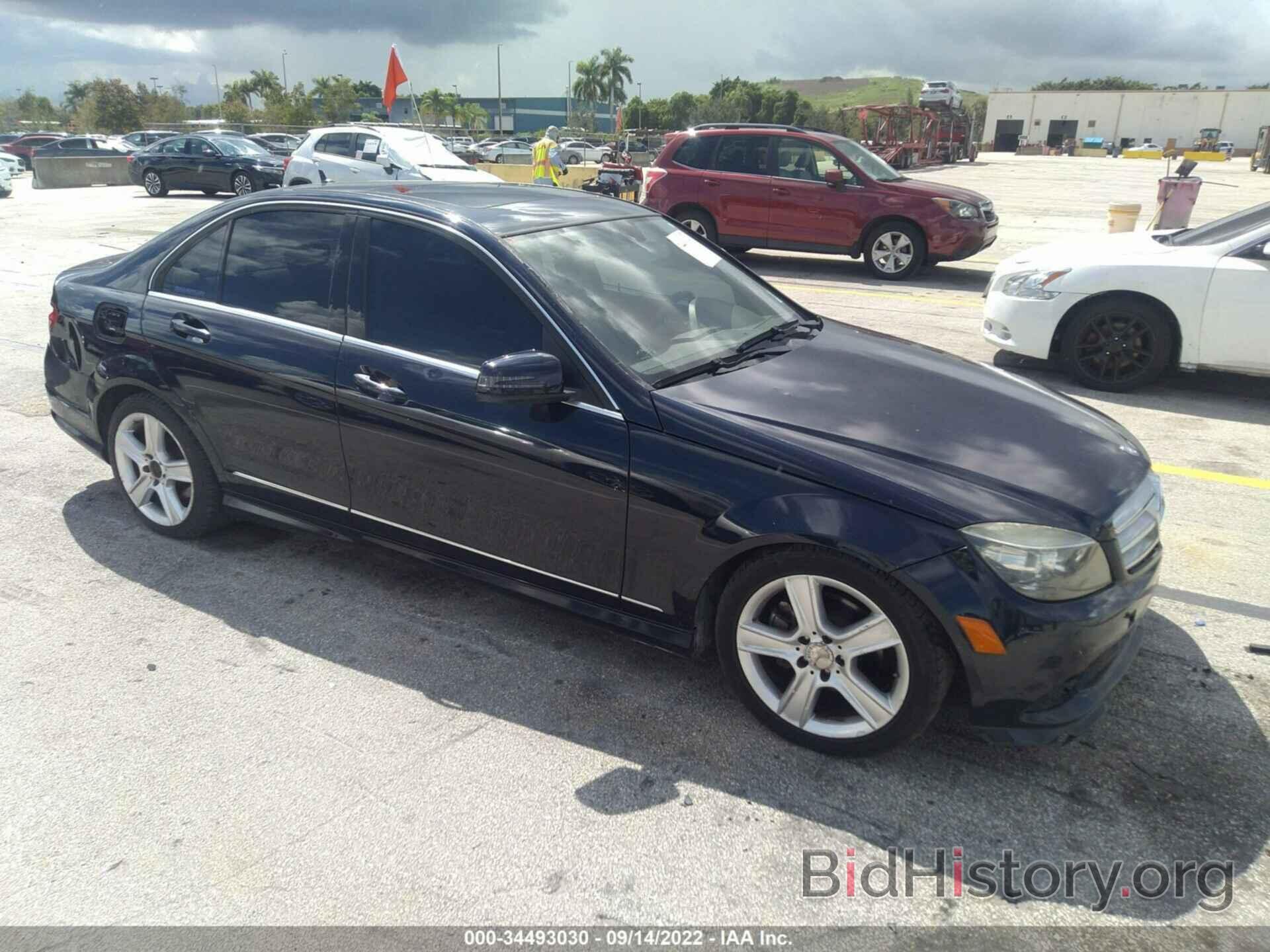 Photo WDDGF8BB3BR170836 - MERCEDES-BENZ C-CLASS 2011