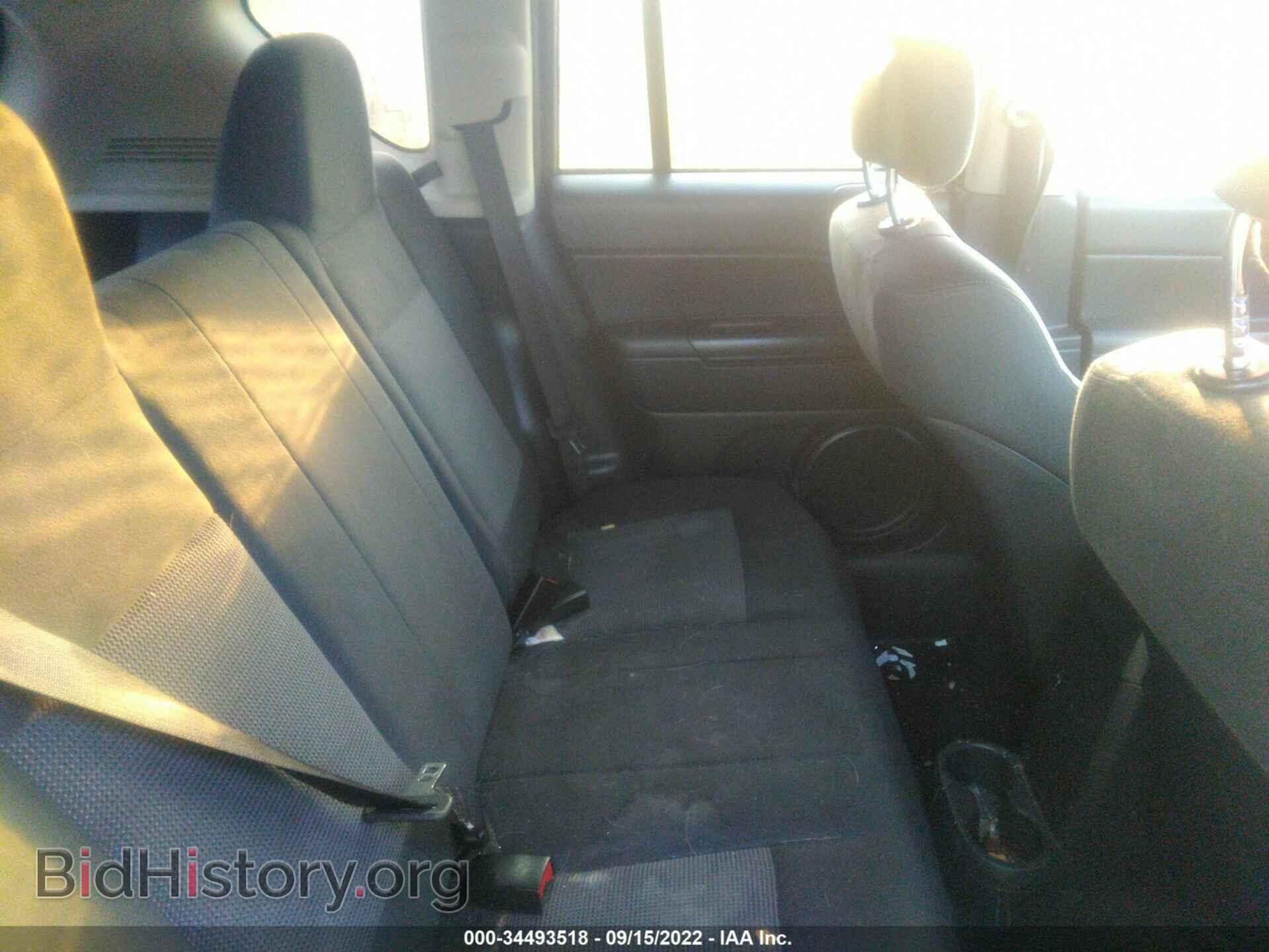 2012 JEEP COMPASS - VIN: 1C4NJDBBXCD659287 - Photo 8