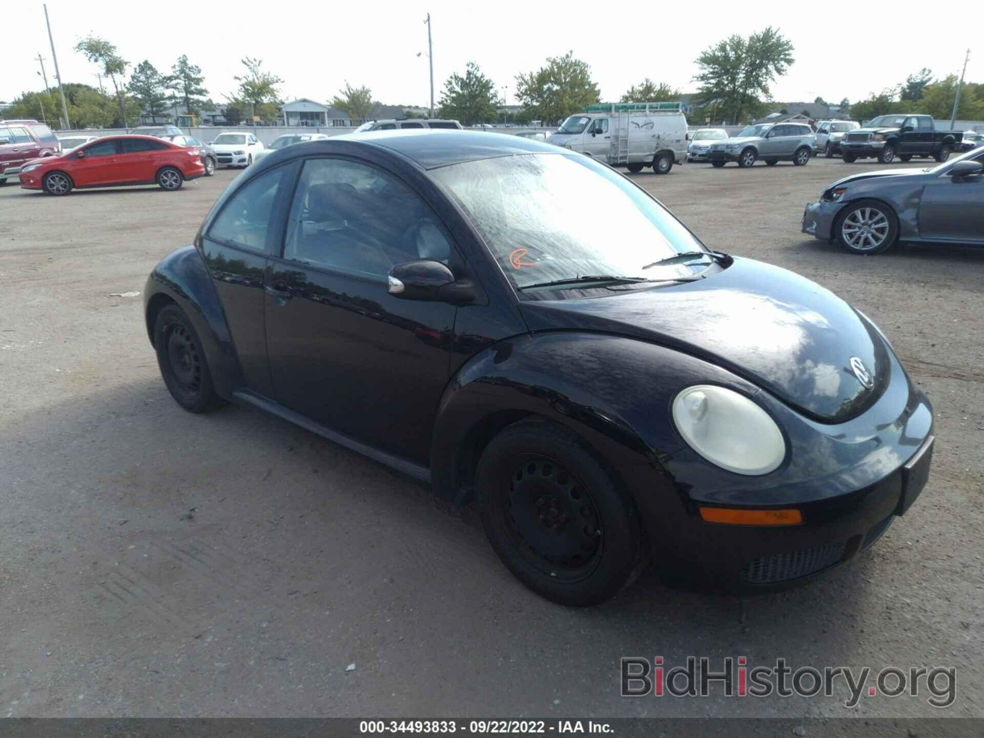 Photo 3VWPG3AG8AM017129 - VOLKSWAGEN NEW BEETLE COUPE 2010