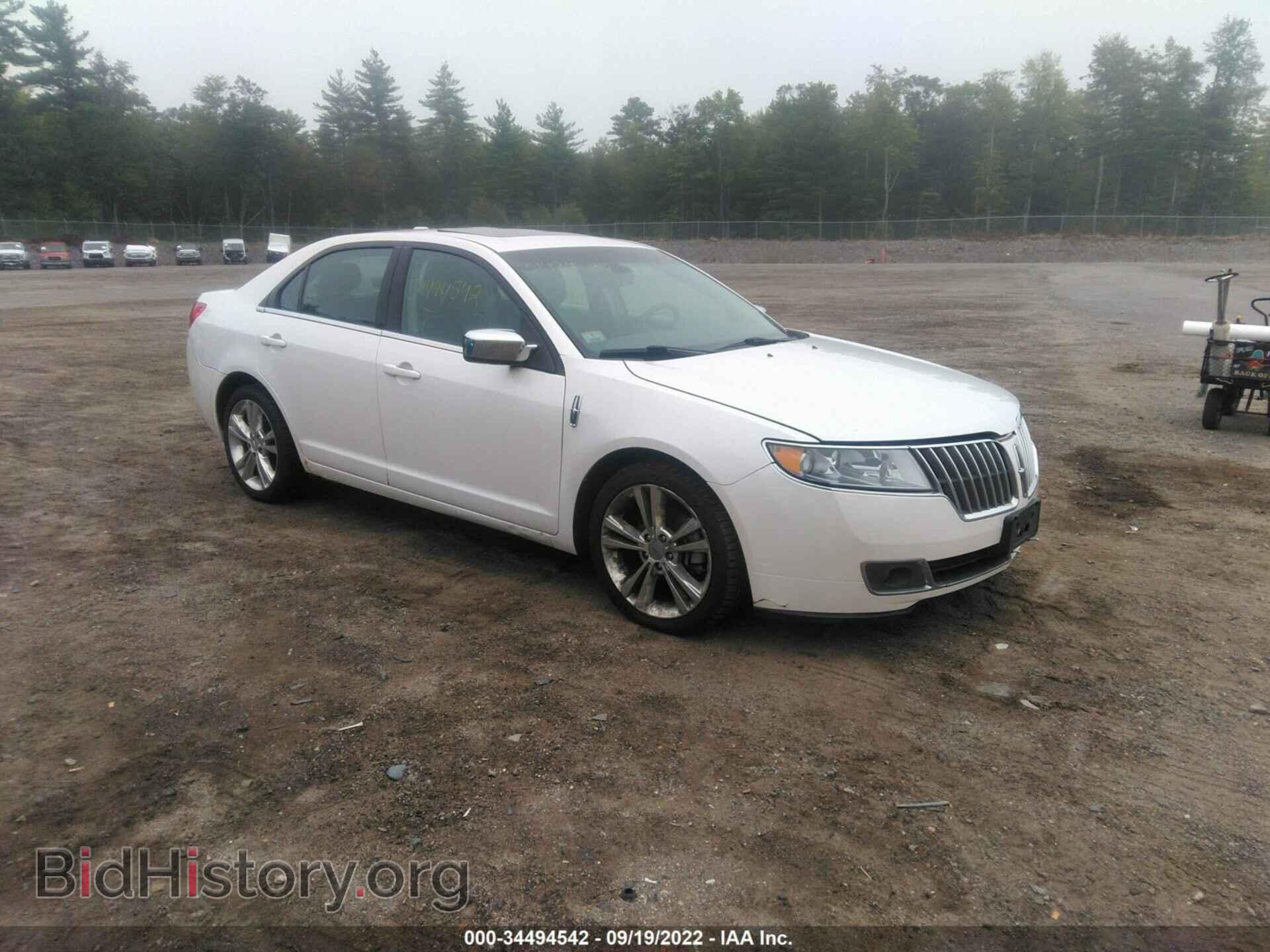 Photo 3LNHL2JC9BR774213 - LINCOLN MKZ 2011
