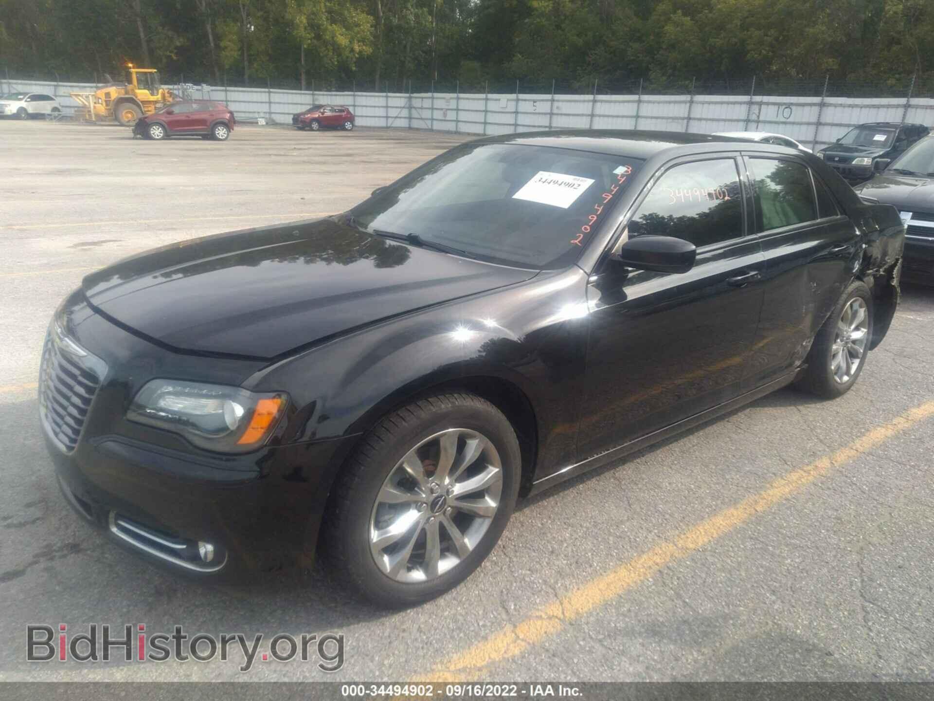 2014 CHRYSLER 300 - VIN: 2C3CCAGG0EH352936 - Photo 2