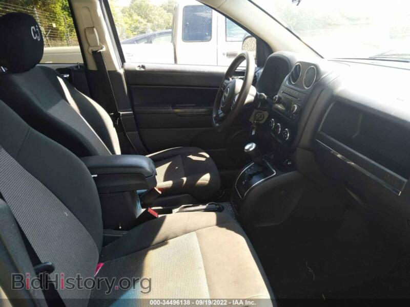 2012 Jeep COMPASS (VIN 1C4NJCBA6CD724136) — photo 5 of 11