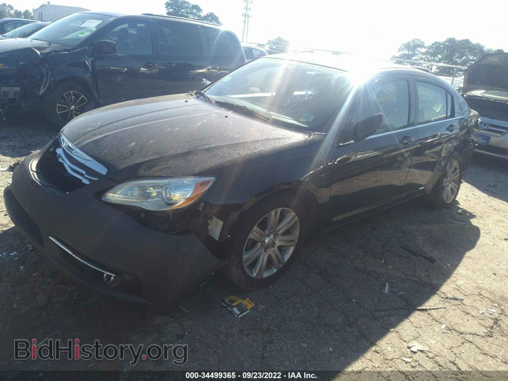 2012 CHRYSLER 200 - VIN: 1C3CCBBG7CN240278 - Фото 2
