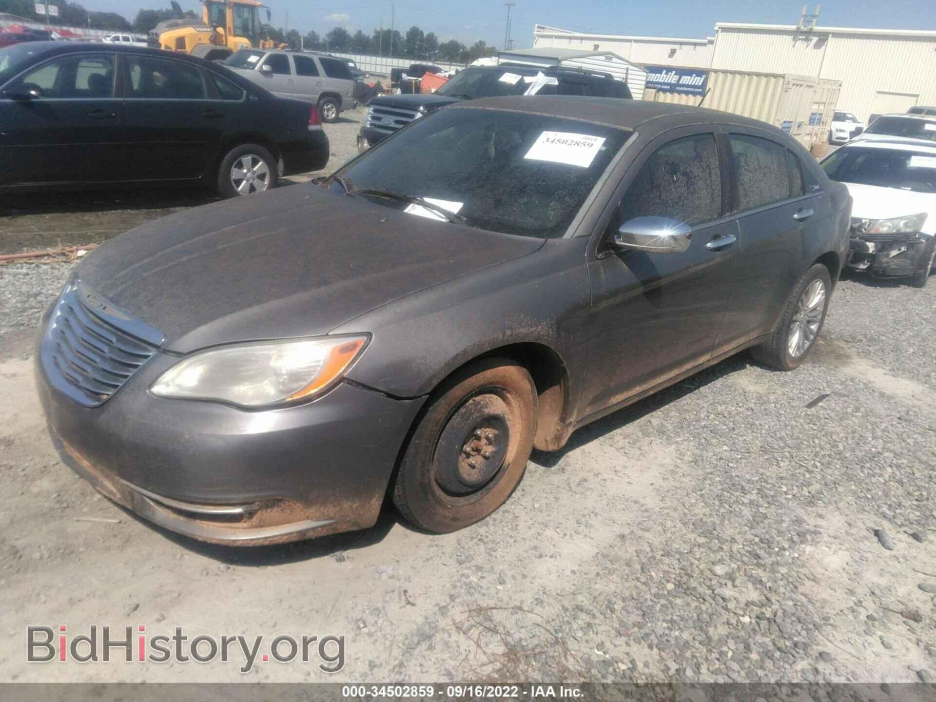 2011 CHRYSLER 200 - VIN: 1C3BC2FG7BN582561 - Фото 2