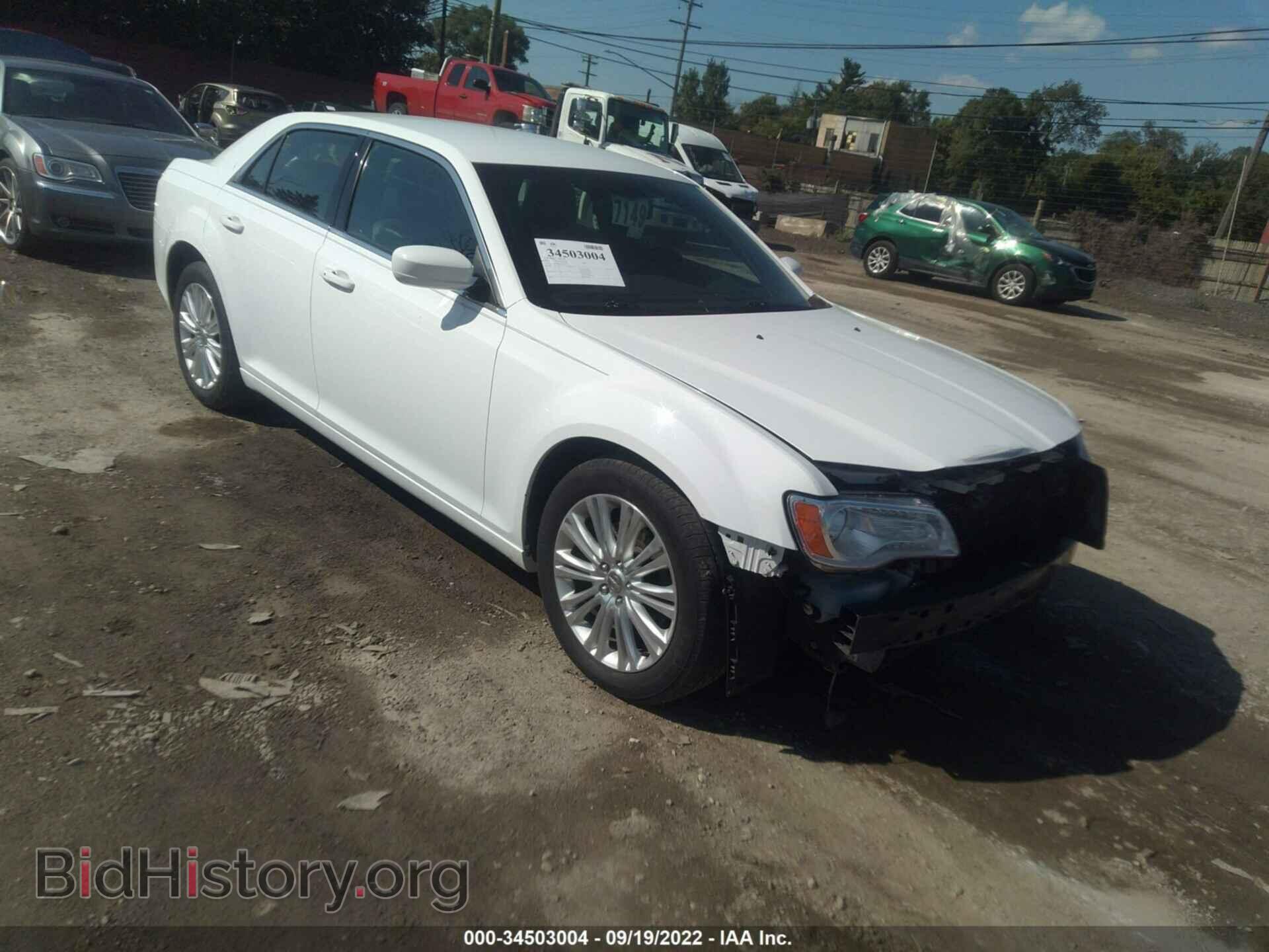 Фотография 2C3CCARG3DH604335 - CHRYSLER 300 2013