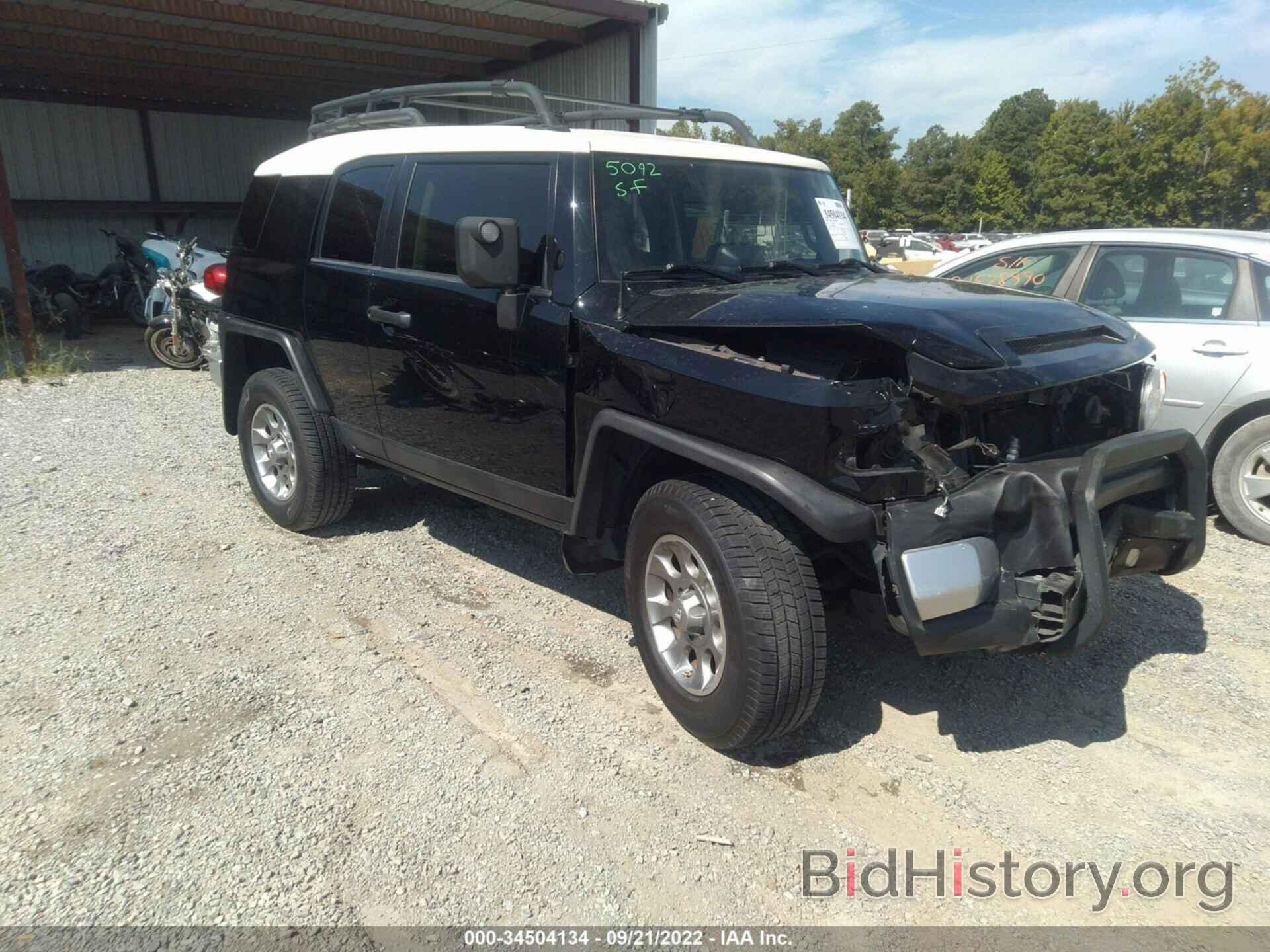 Photo JTEBU4BF7DK156998 - TOYOTA FJ CRUISER 2013