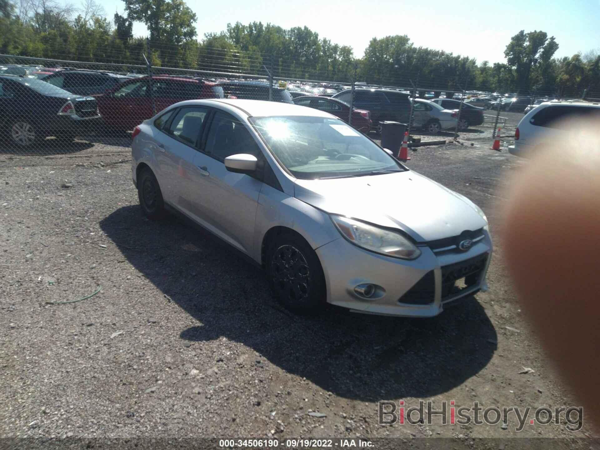 Photo 1FAHP3F29CL141182 - FORD FOCUS 2012