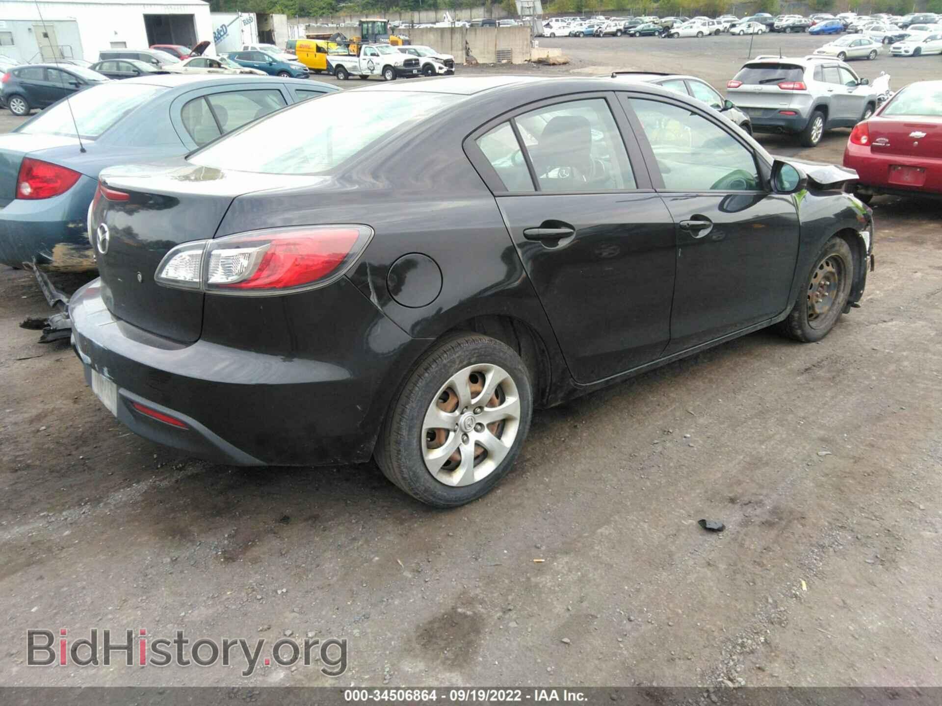 2011 MAZDA MAZDA3 - VIN: JM1BL1UG5B1470874 - Фото 4