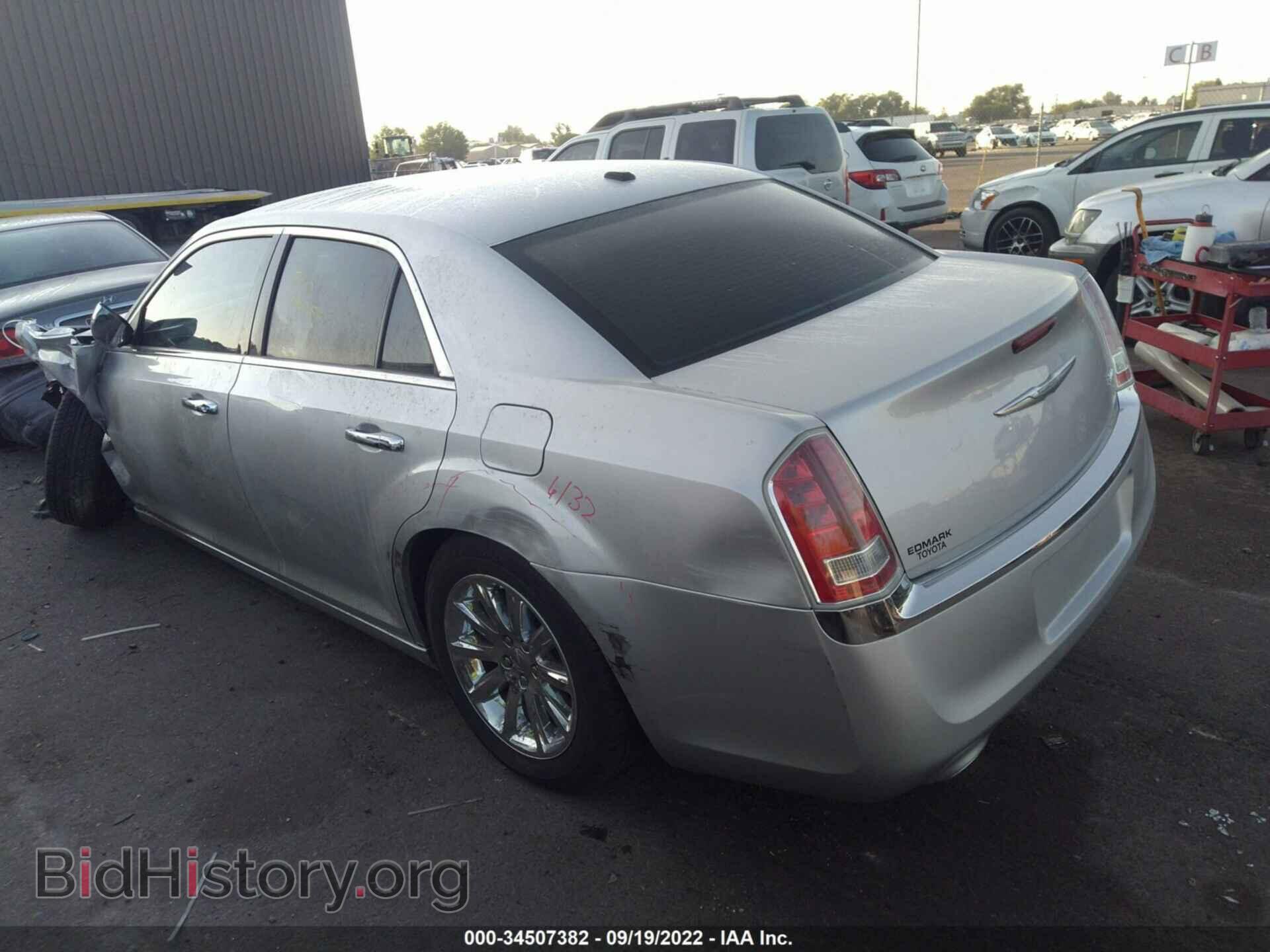 2012 CHRYSLER 300 - VIN: 2C3CCACG9CH265877 - Фото 3