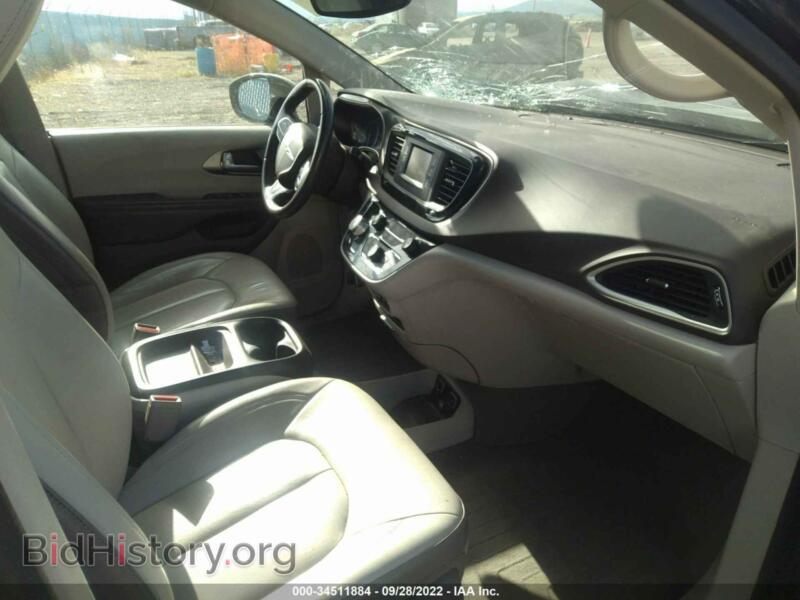 2017 Chrysler PACIFICA (VIN 2C4RC1BG7HR702493) — photo 5 of 11