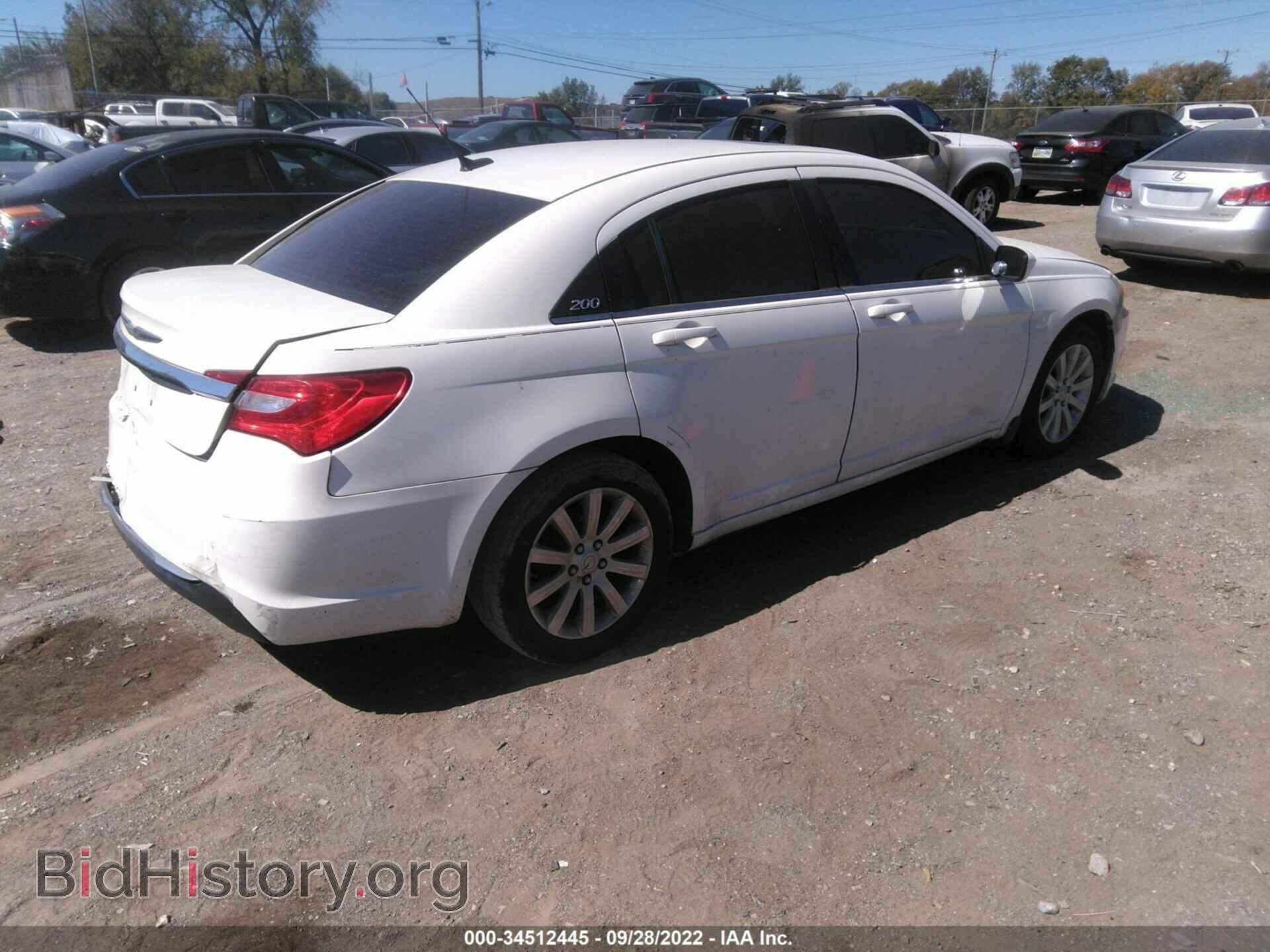2011 CHRYSLER 200 - VIN: 1C3BC1FB5BN520493 - Фото 4